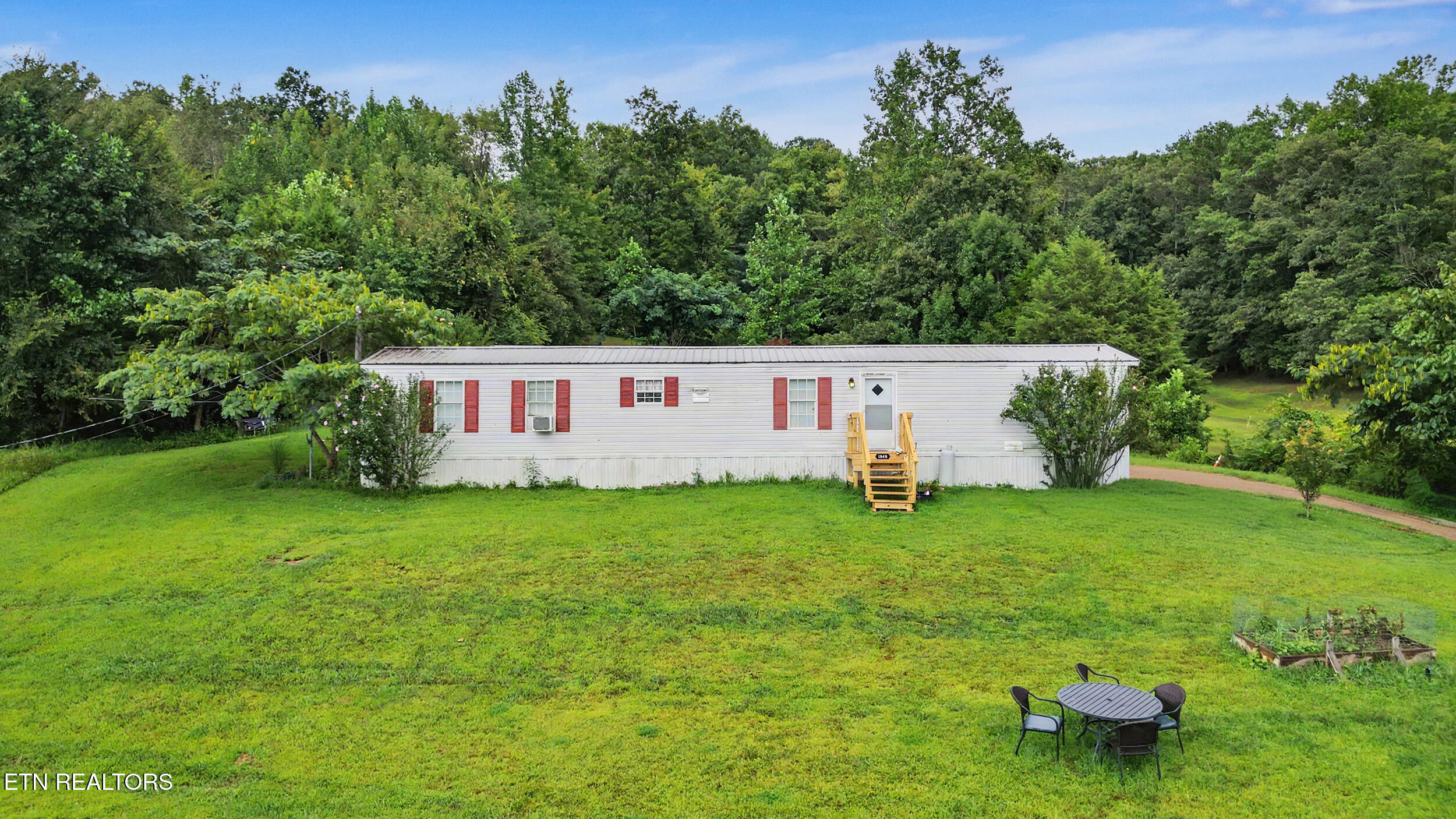 1040 Old Solomon Ferry Rd — photo