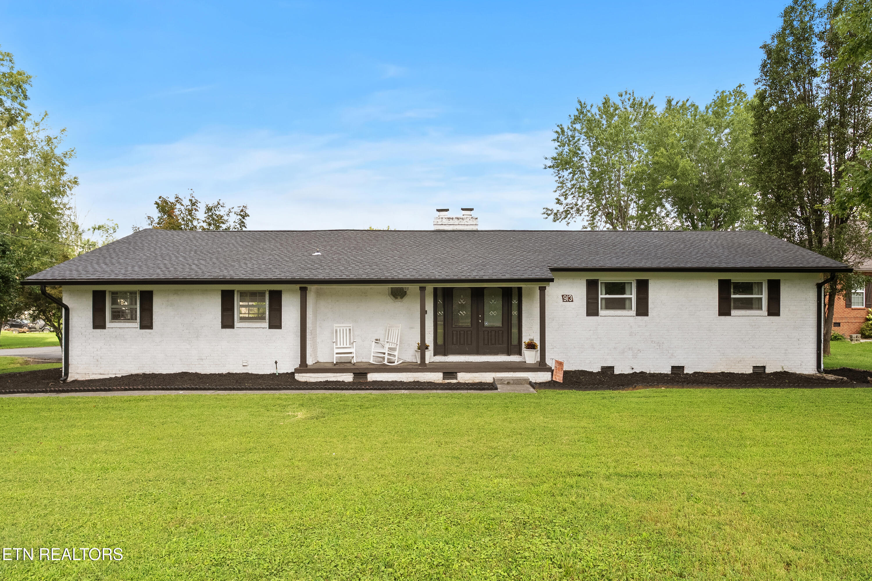 913 W Beaver Creek Drive — photo