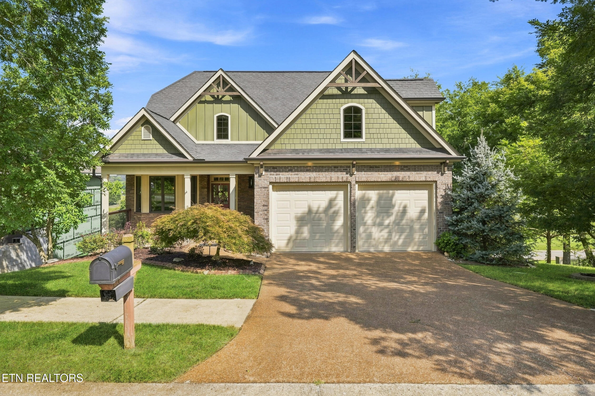 717 Black Cove Lane — photo