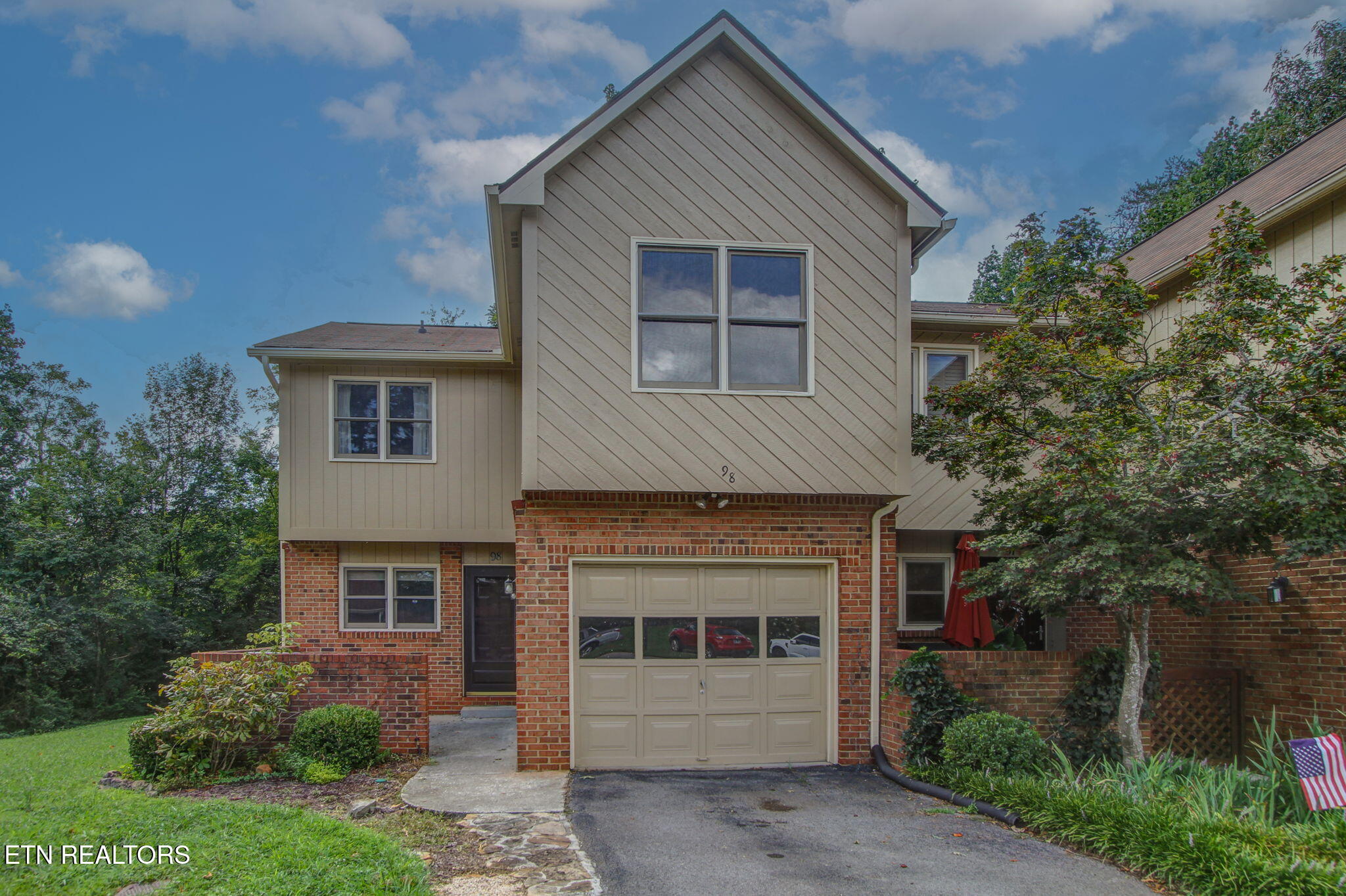8600 Olde Colony Tr 98 — photo