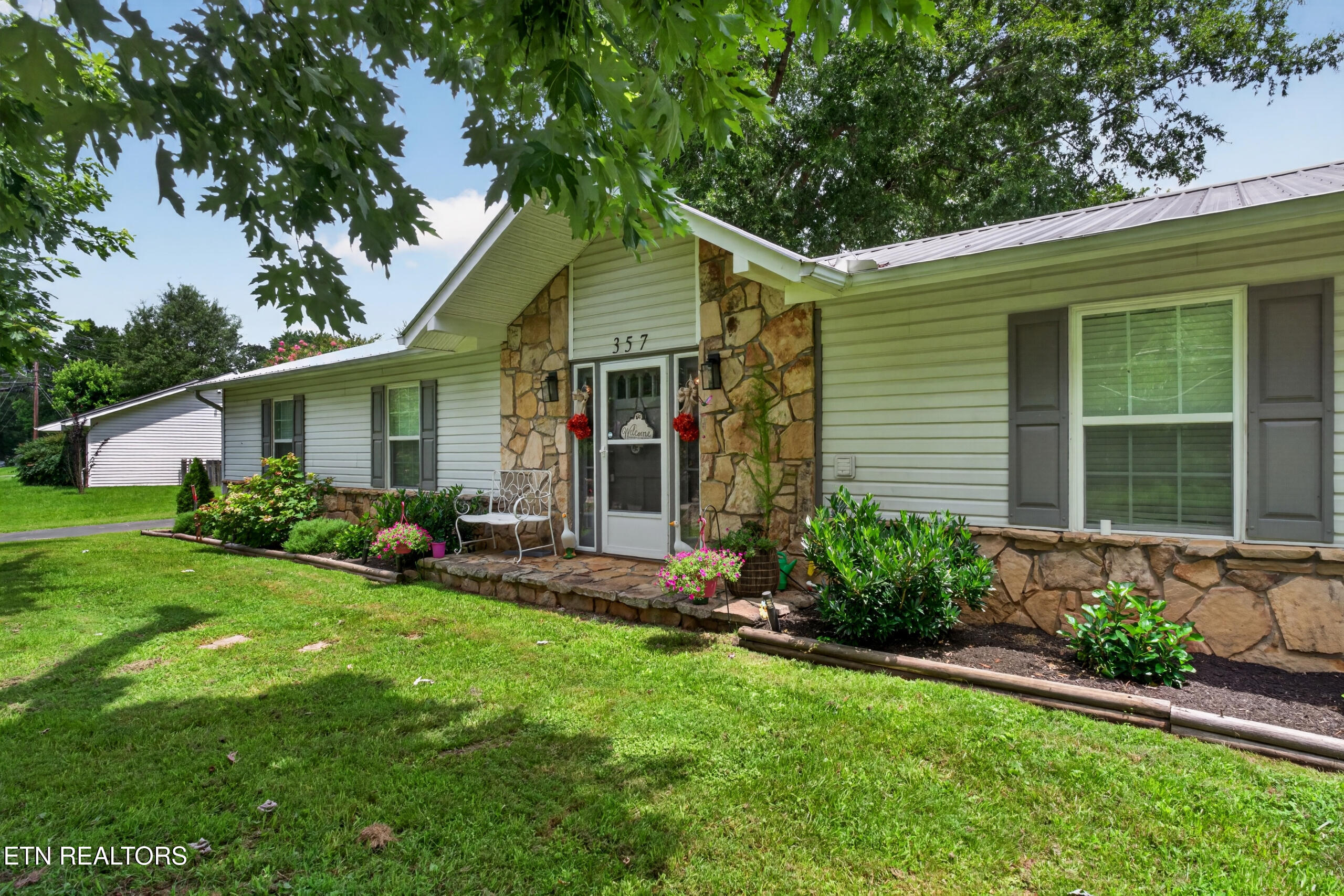 357 Old Qualls Rd — photo