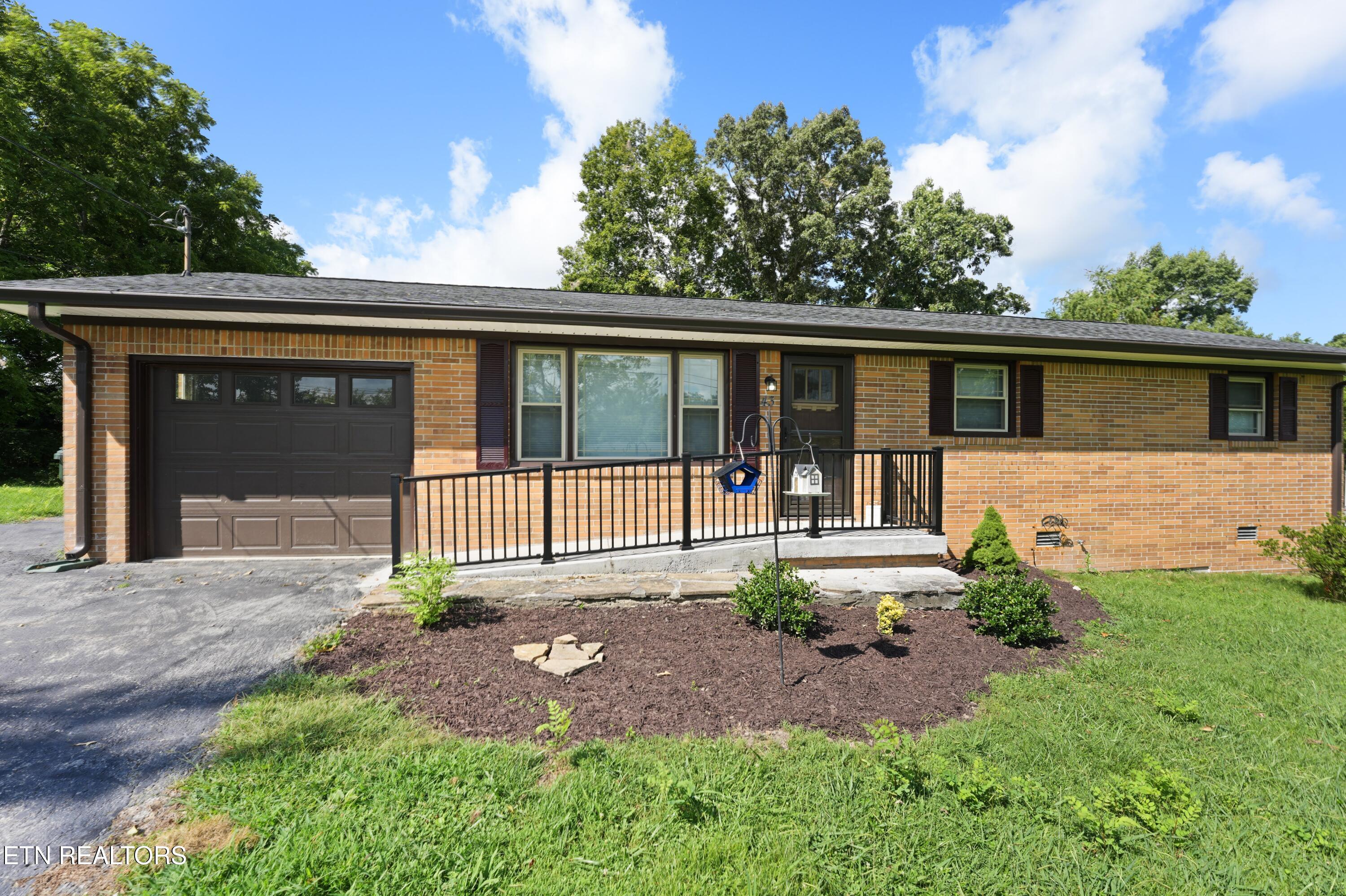 43 Sharon Drive — photo