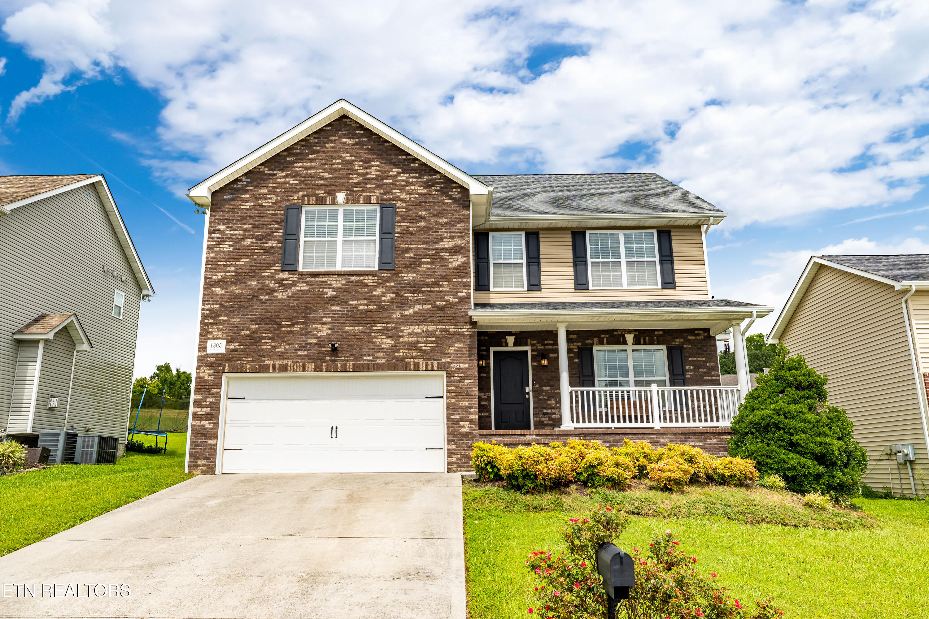 1805 Point Wood Drive — photo