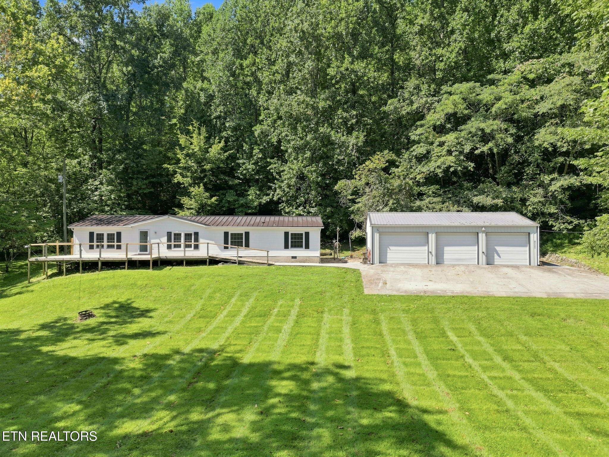 8111 Pickens Gap Rd — photo