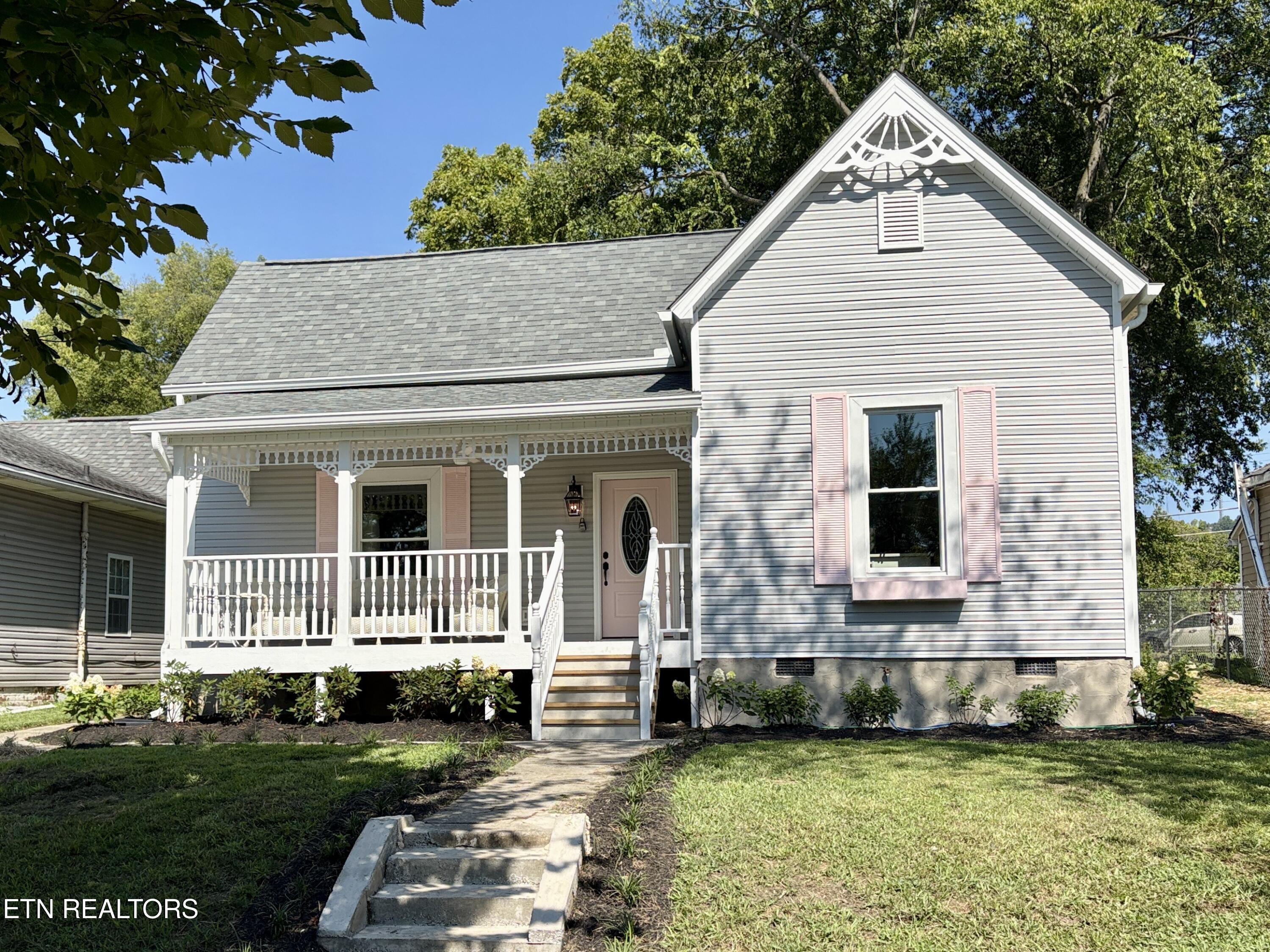 415 E Caldwell Ave — photo