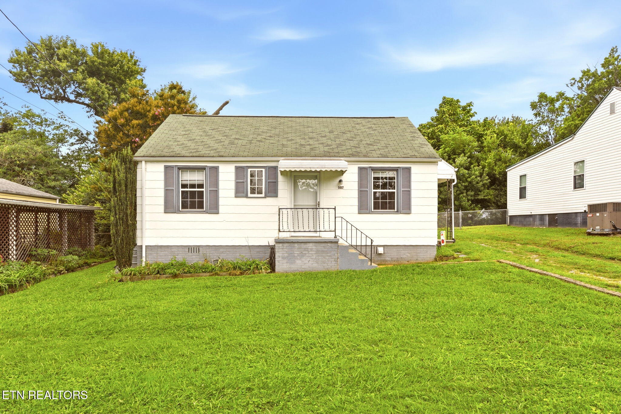 507 Broadview Drive — photo