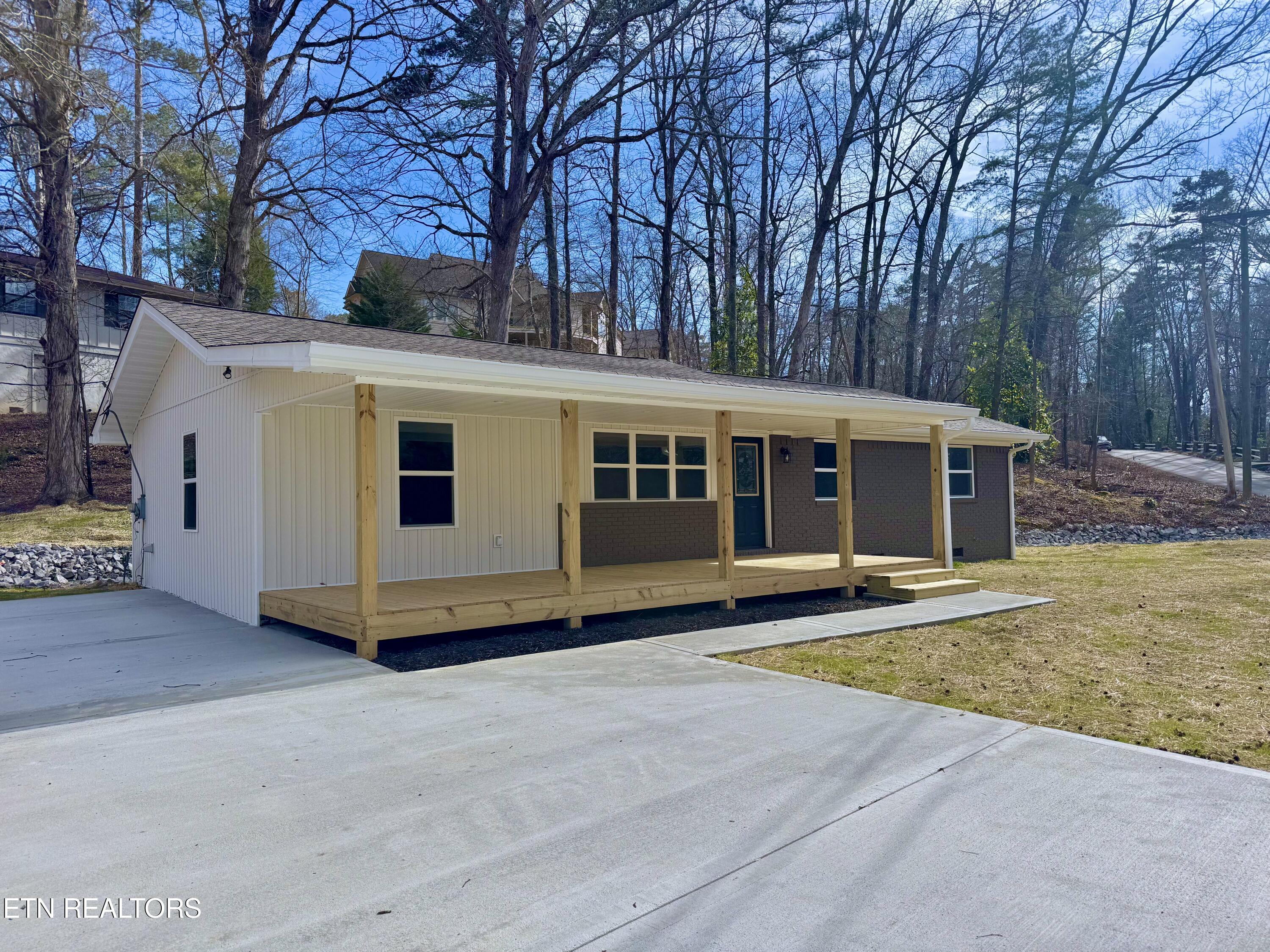 2204 Glengerrie Drive — photo