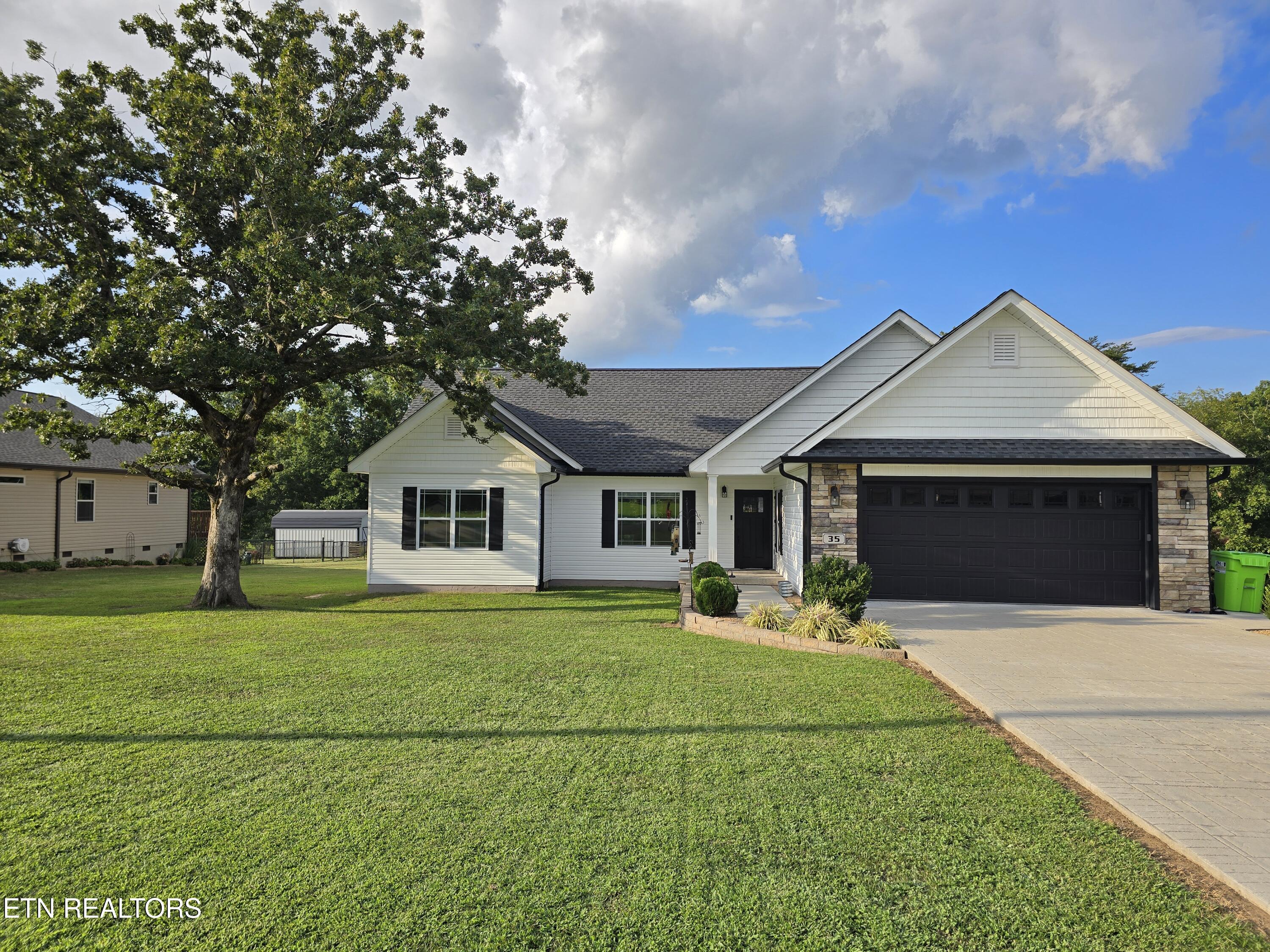 35 Perry Creek Drive — photo