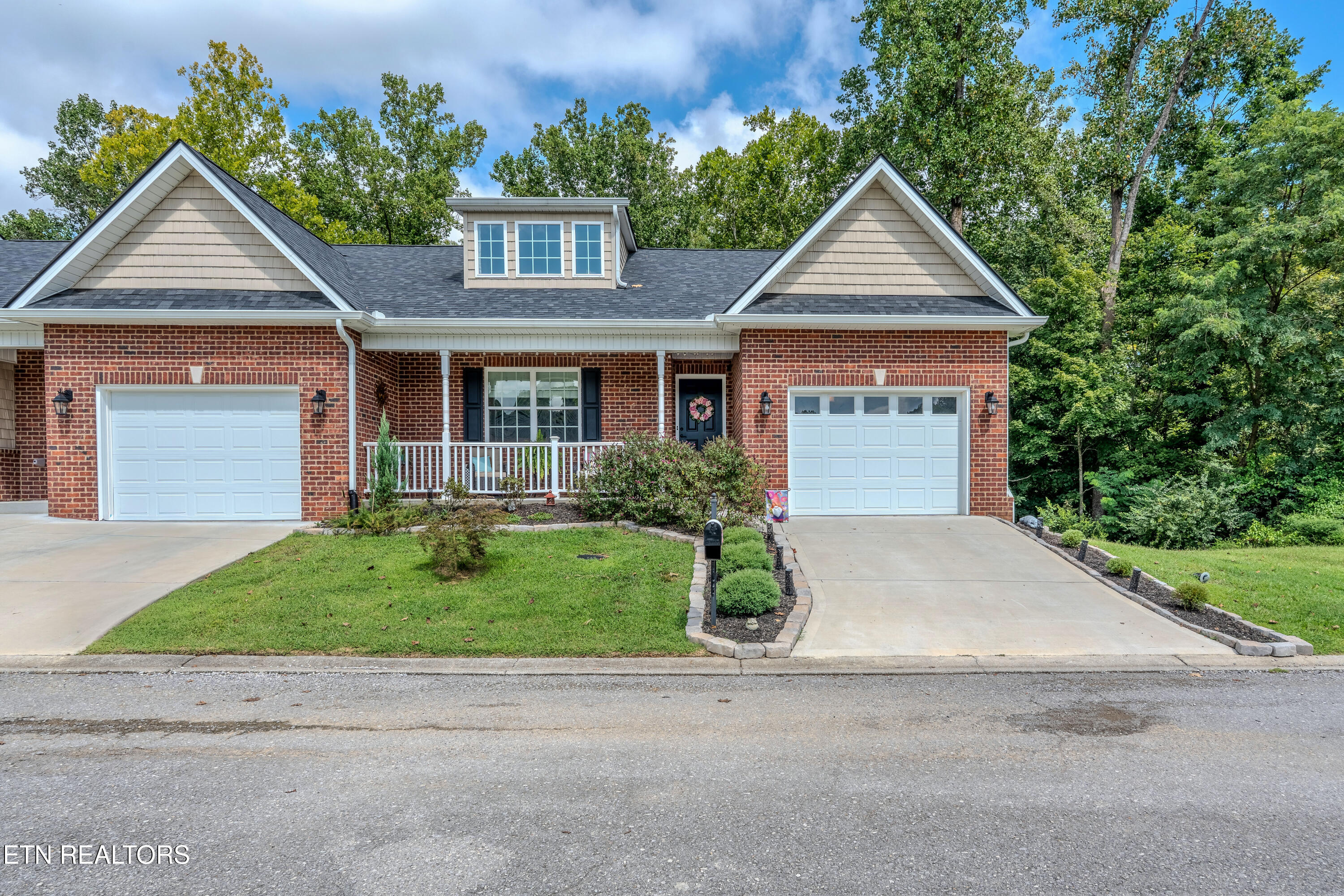 1409 Hazelgreen Way — photo