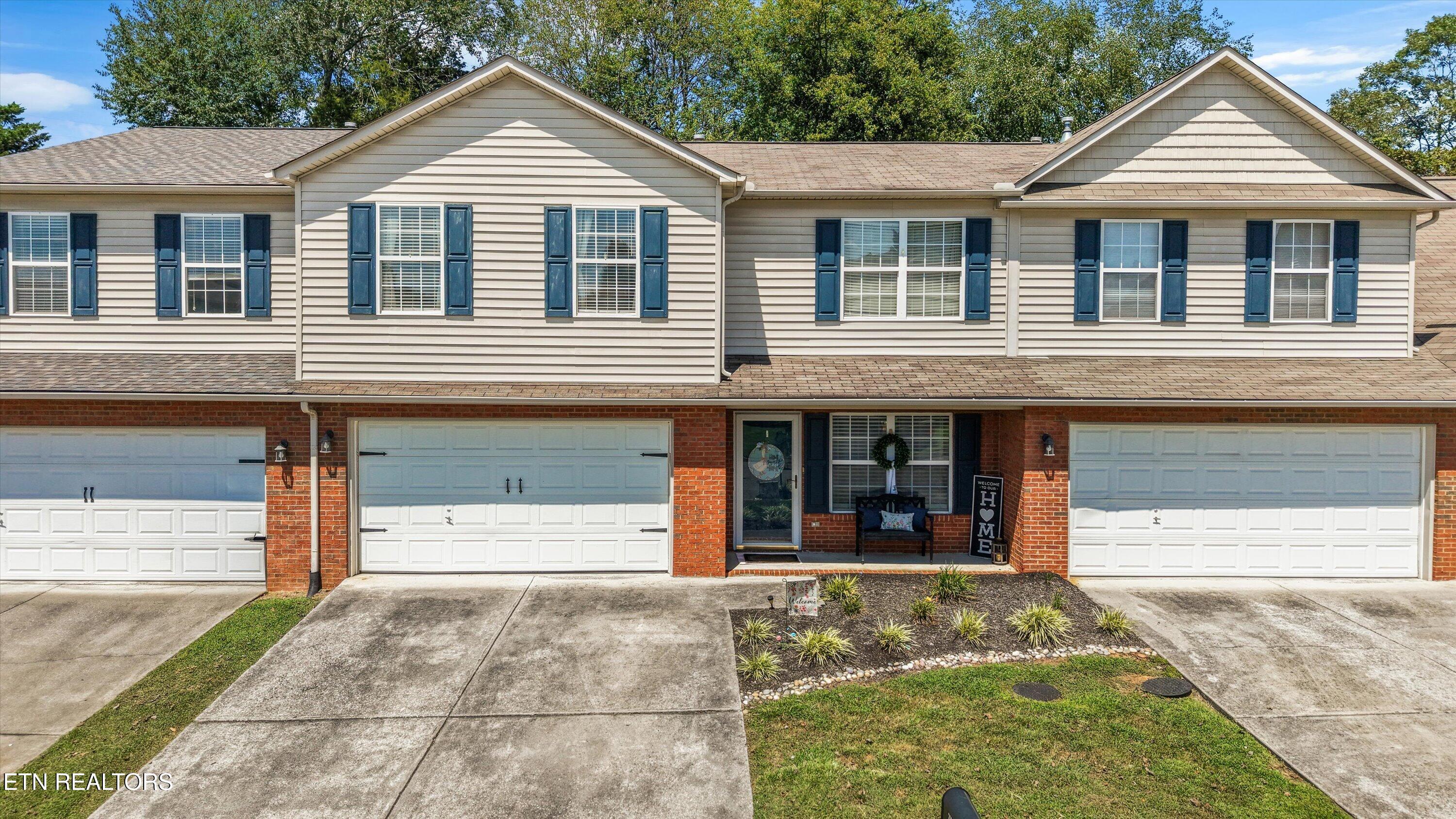 2055 Gatehouse Lane — photo