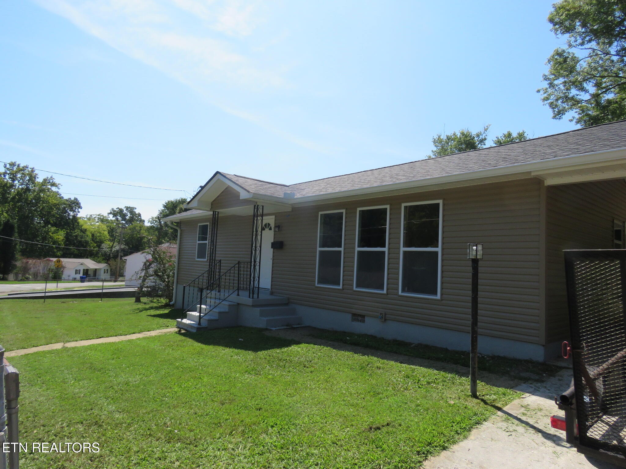 147 Athens Rd — photo