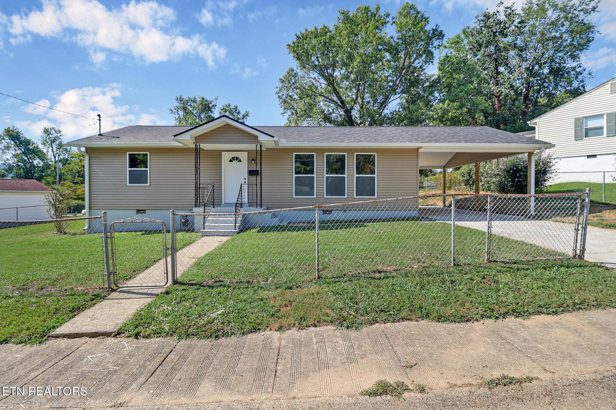 147 Athens Rd, Oak Ridge, TN 37830 — photo 2