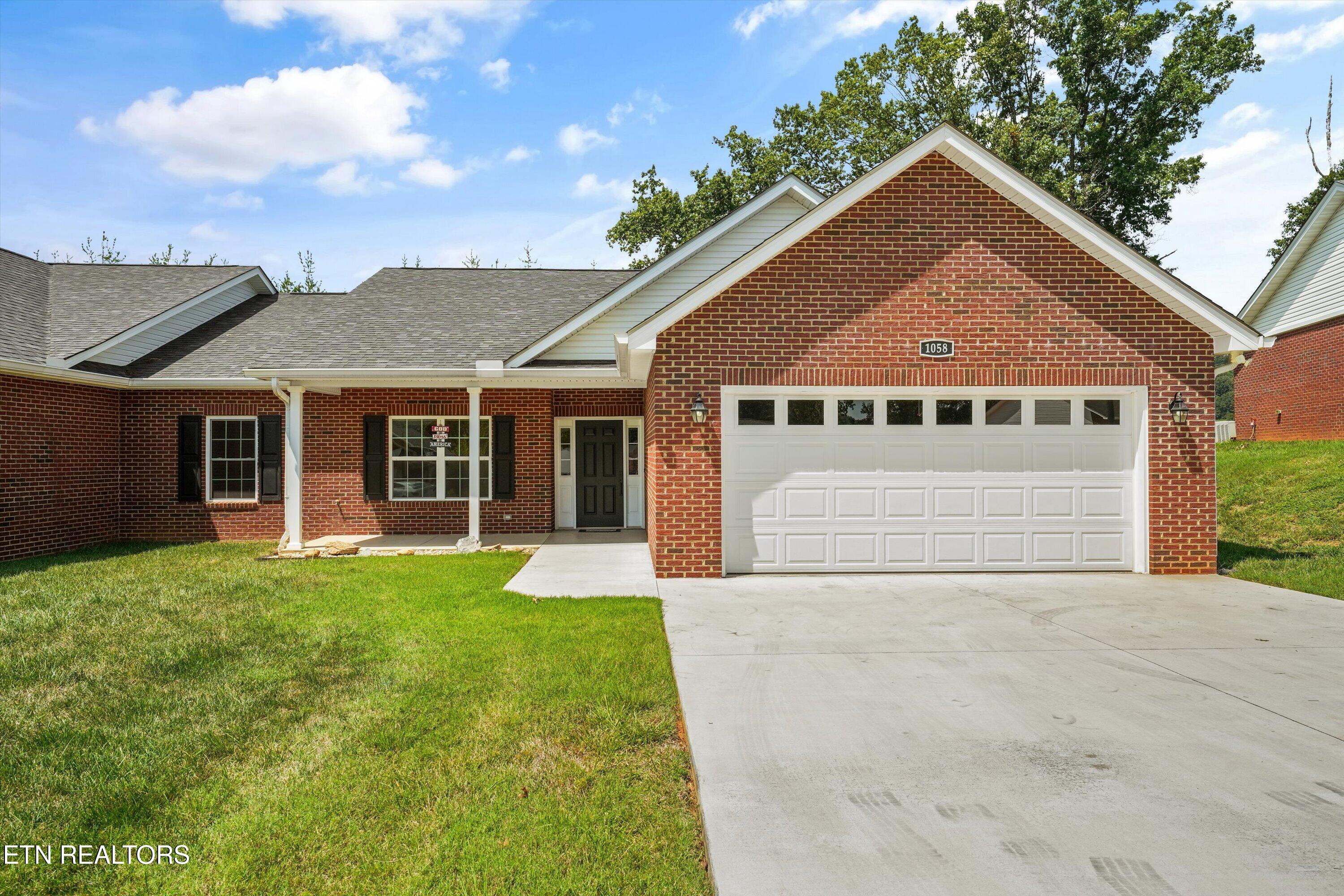 1058 Patriots Landing — photo