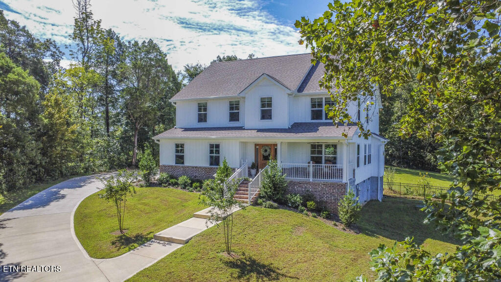 306 Lake Ridge Drive — photo