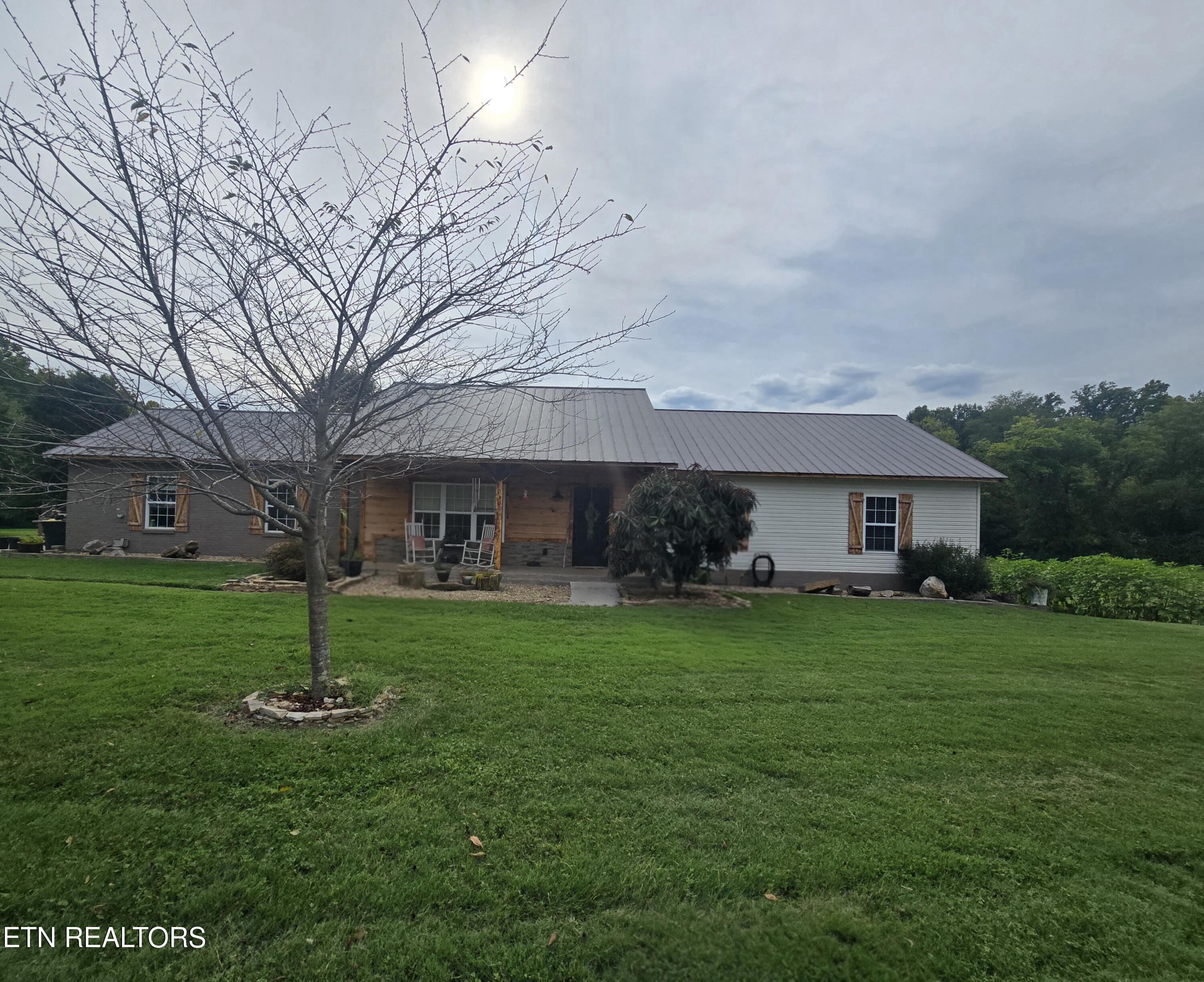 1931 Hidden Springs Rd — photo