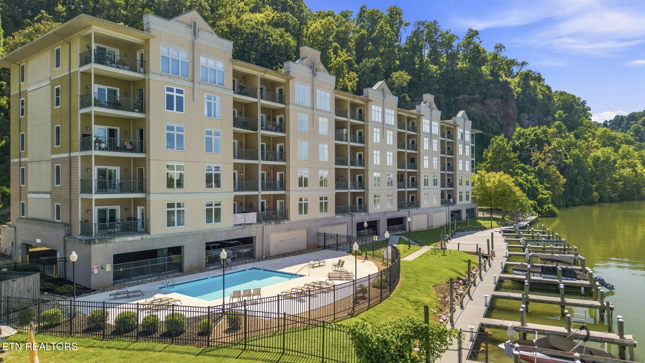 3001 River Towne Way 306 — photo