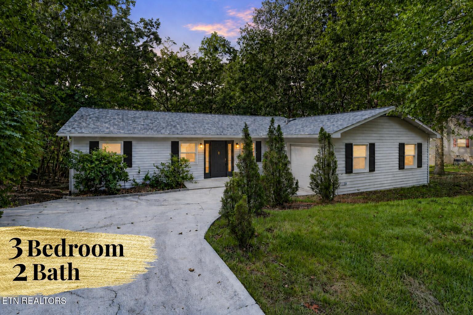 318 Lakeview Drive — photo