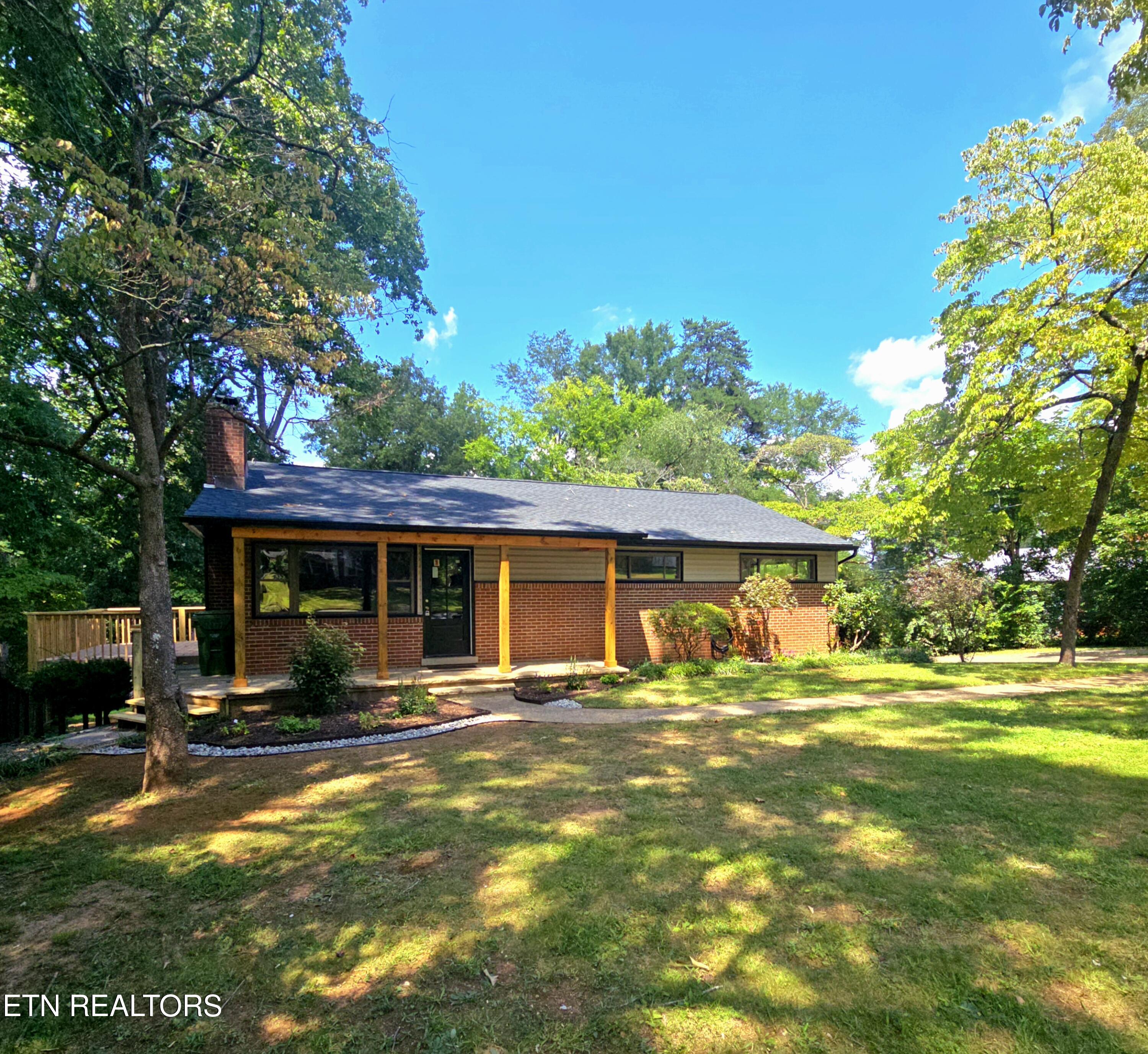 108 Hickory Drive — photo