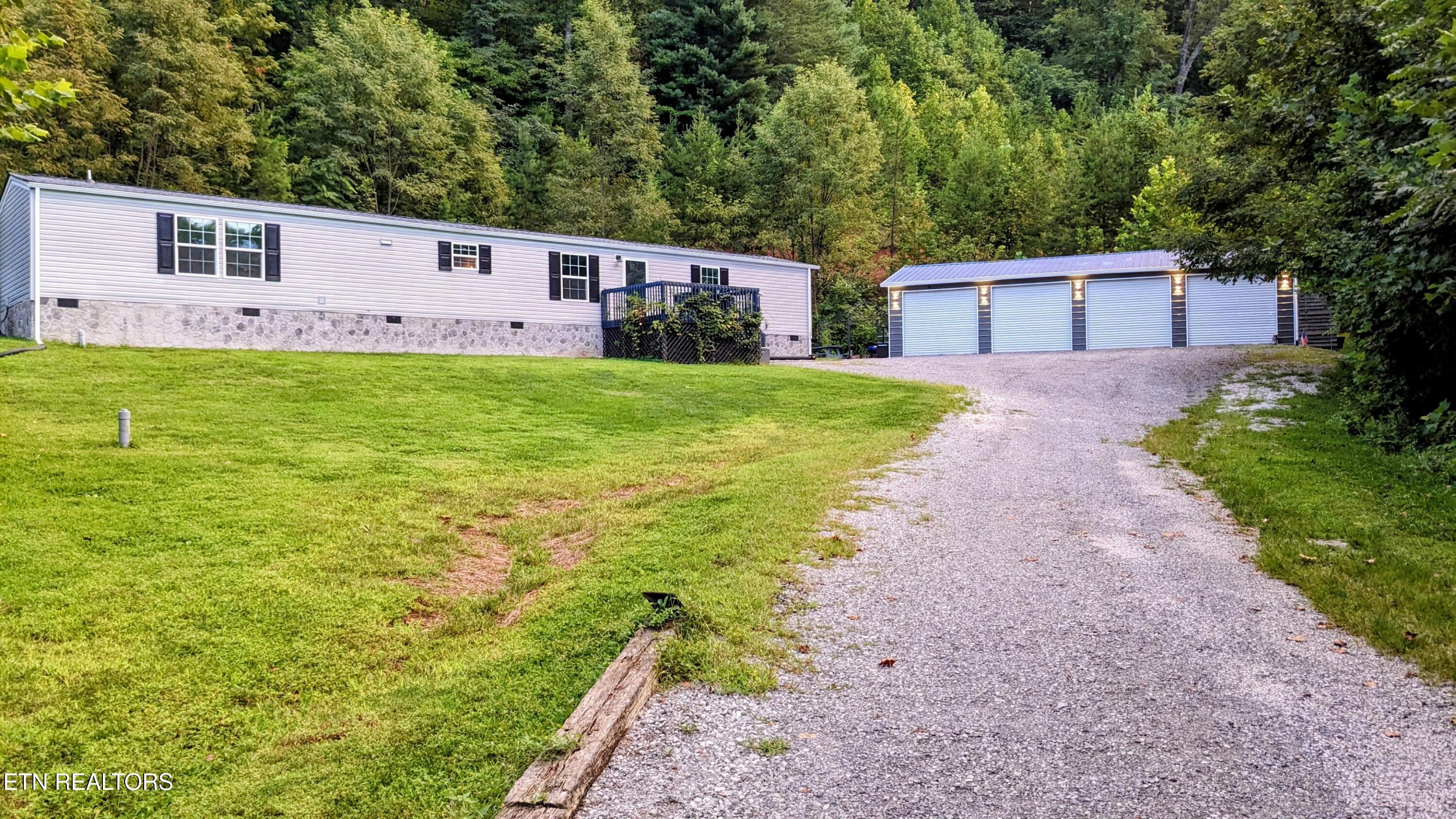 746 John Romines Way — photo