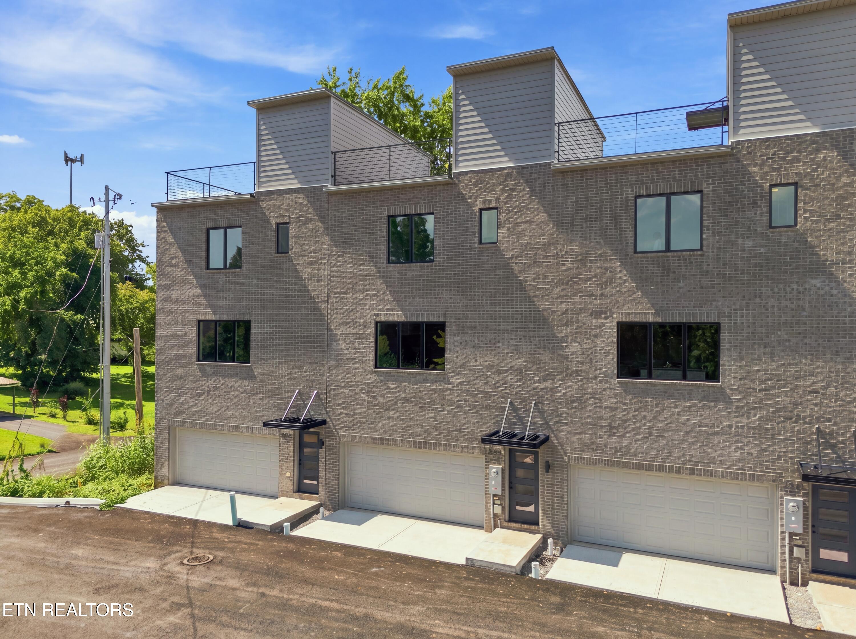 2937 Cherokee Mls Way Unit 2 — photo