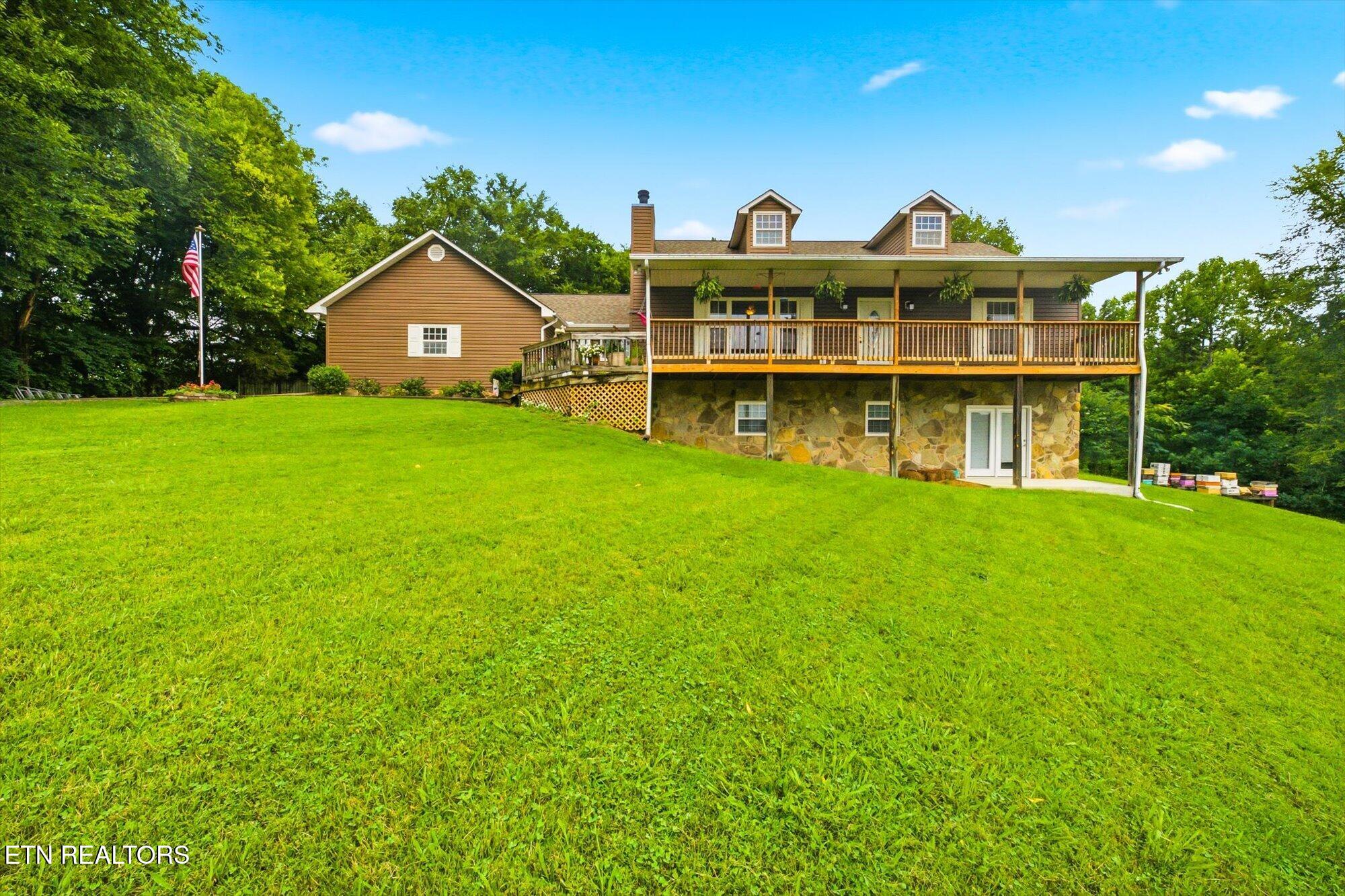 600 S Carter School Rd — photo