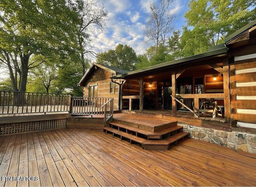 2169 Ranch Rd, Dandridge, TN 37725