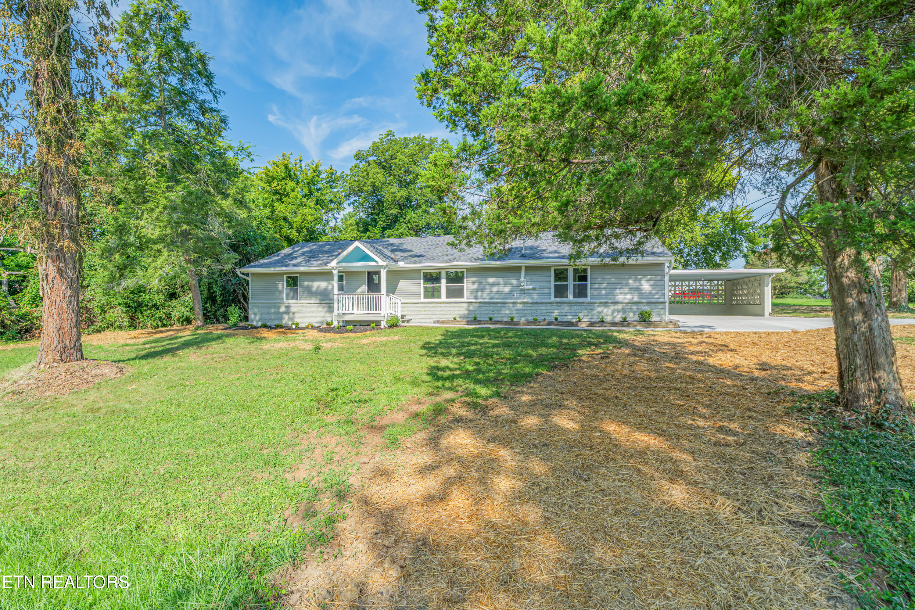 349 Land Oak Rd — photo