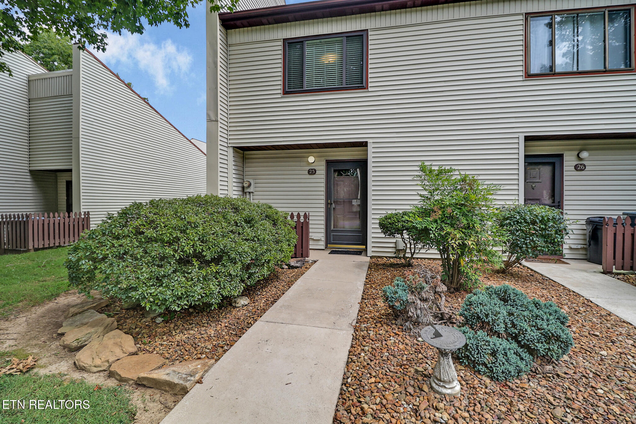 25 Wilshire Heights Drive — photo