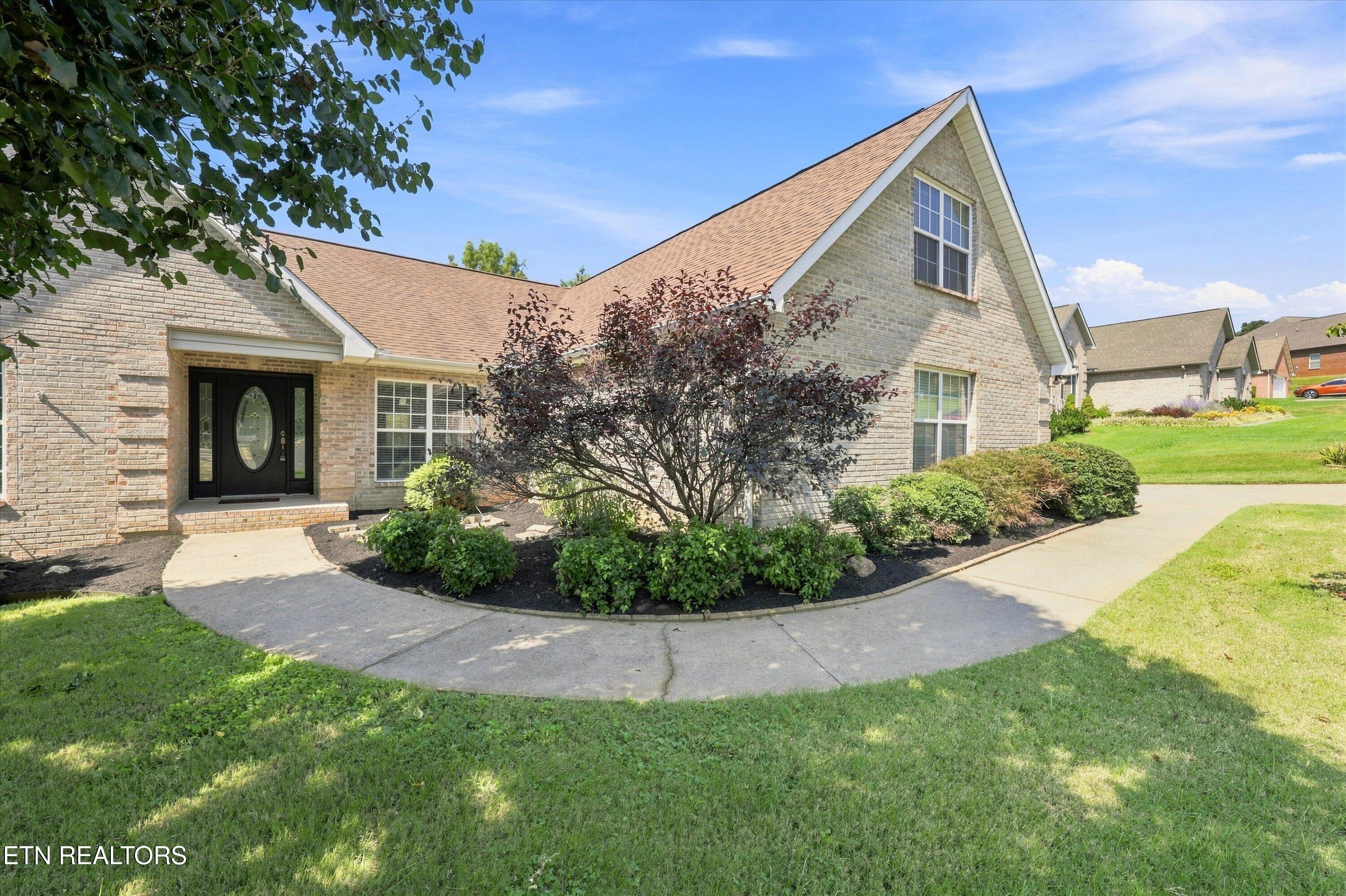 3015 Champions Drive — photo