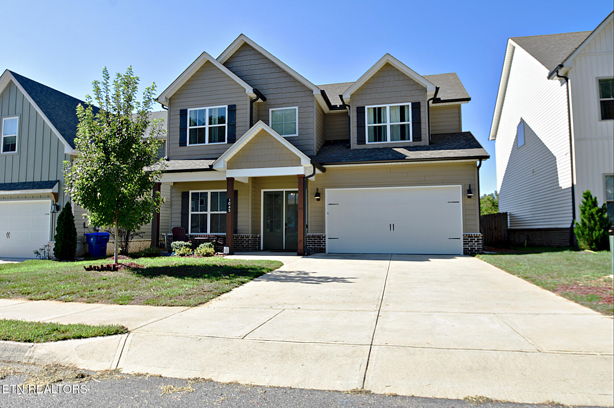 1045 Belle Pond Ave — photo