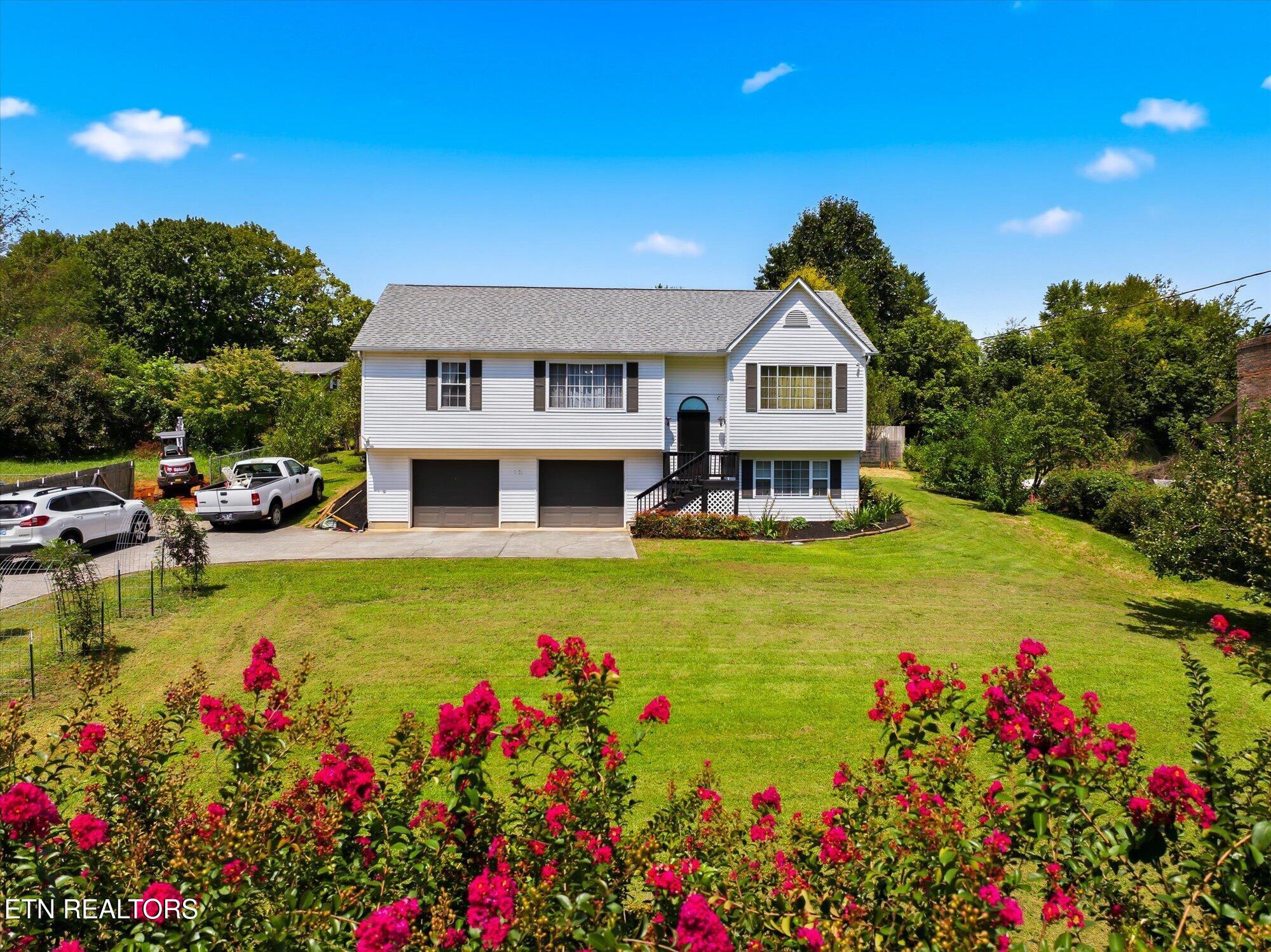1314 Boyds Creek Hwy — photo