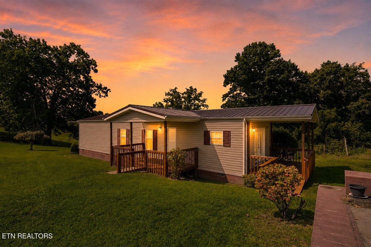 525 Cave Springs Rd — photo