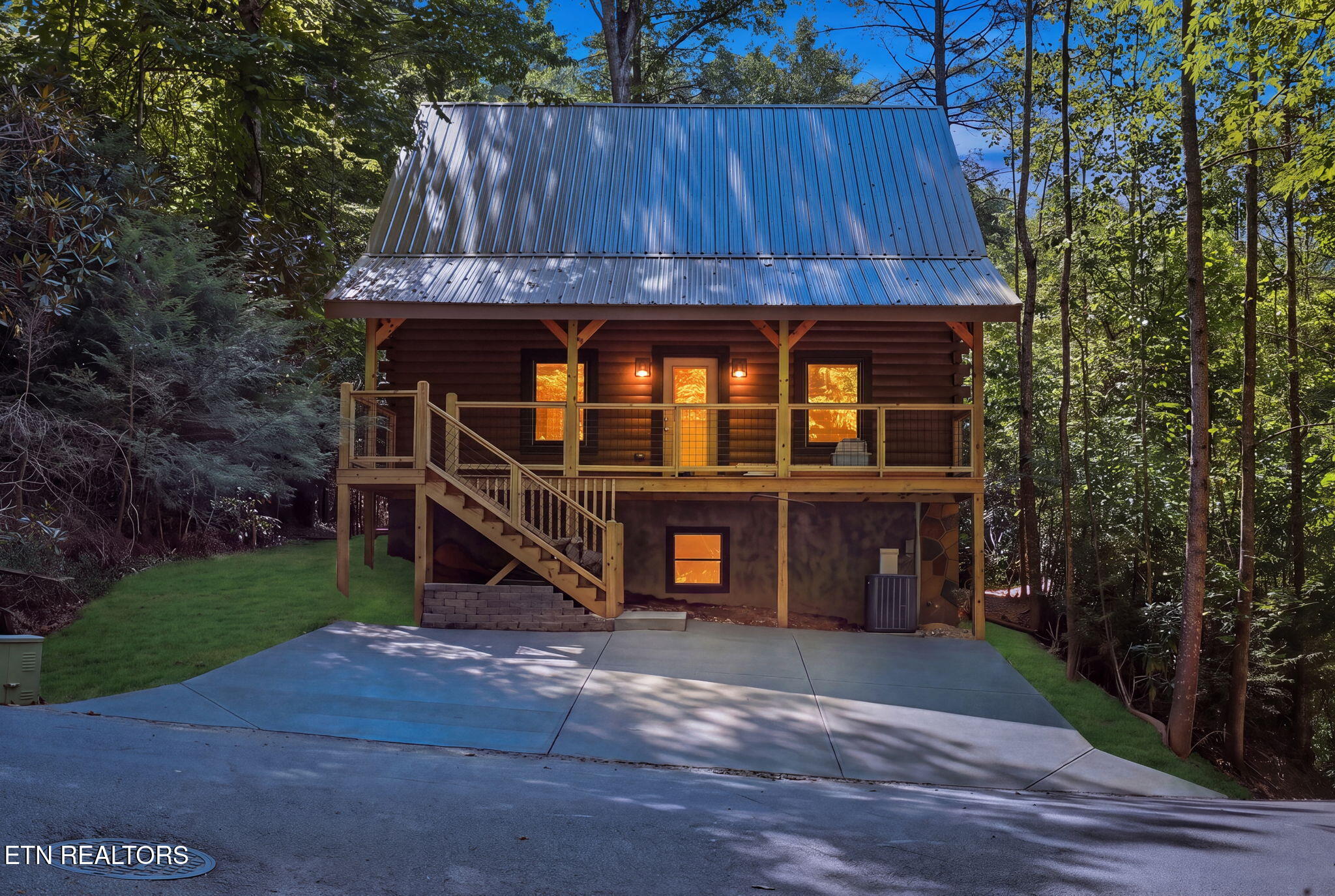 1607 Mountain Shadow Way — photo