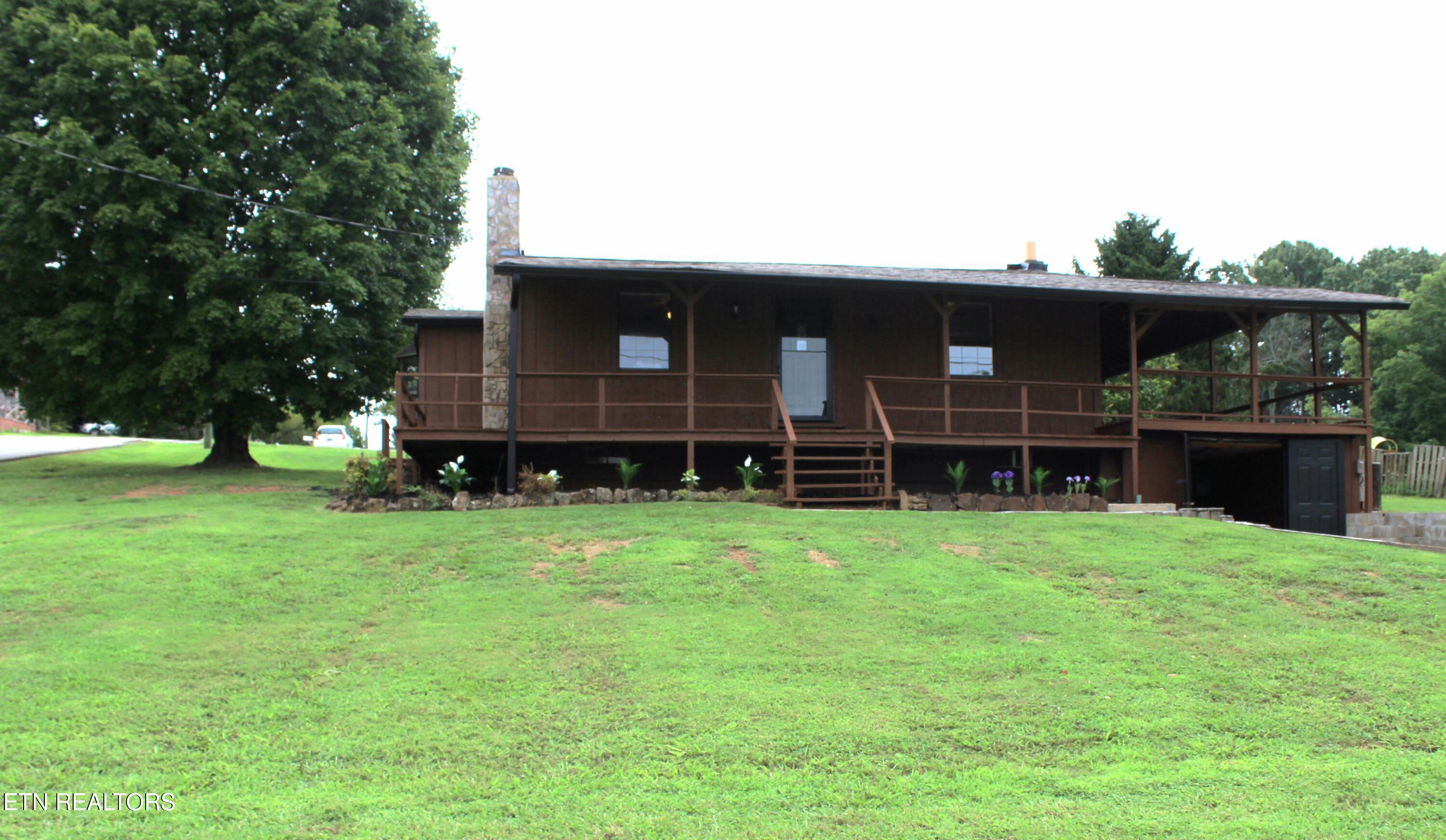 301 Mahala Rd — photo