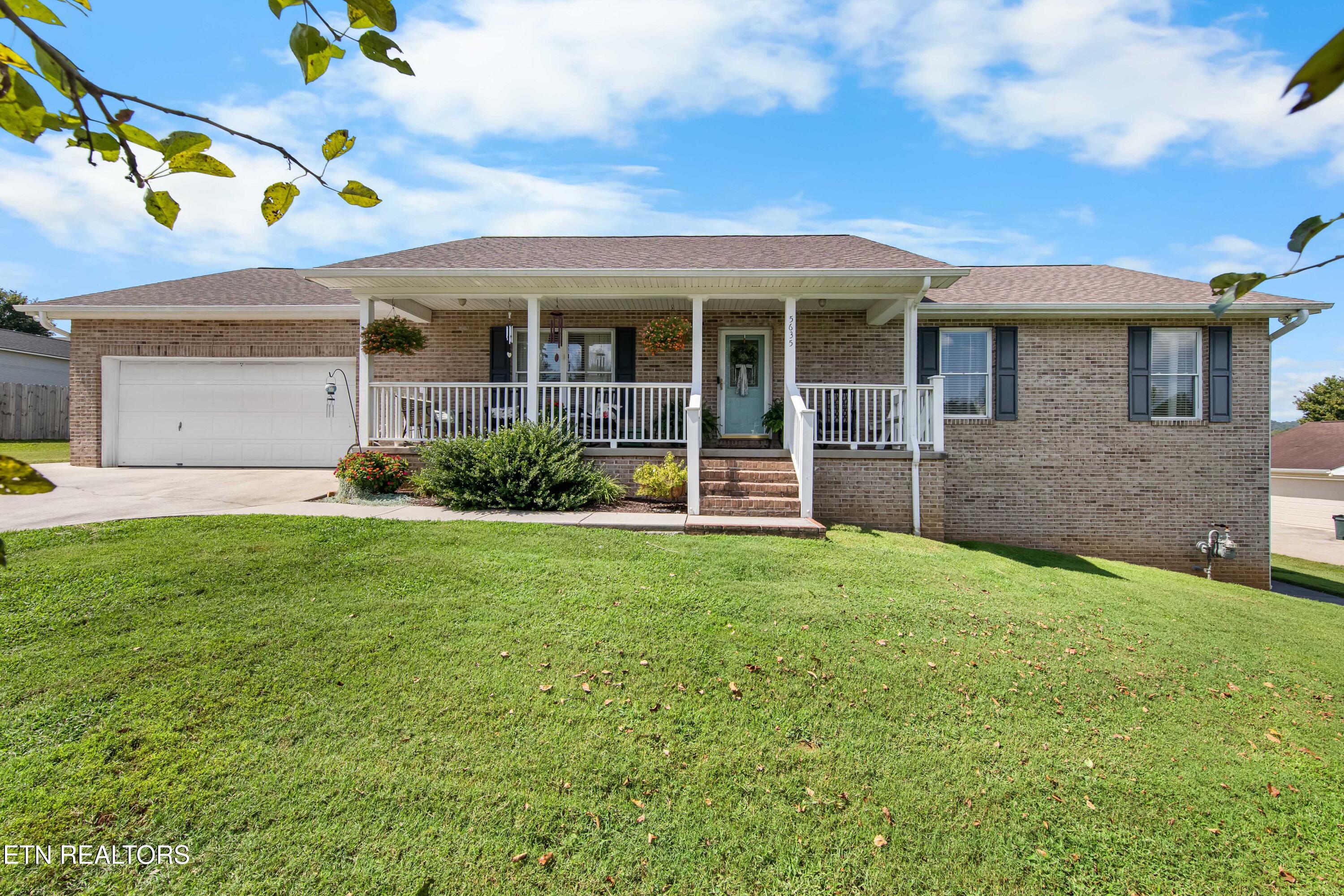 5635 Brandon Park Drive — photo