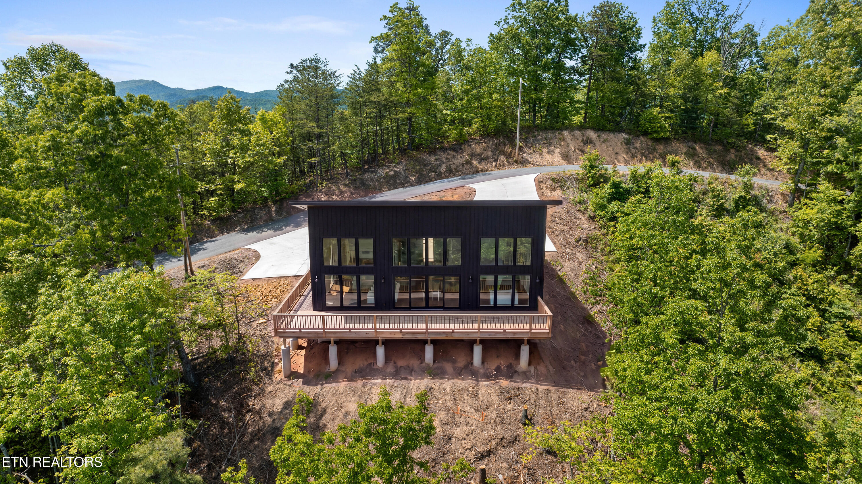 3043 Hatcher Top Rd — photo
