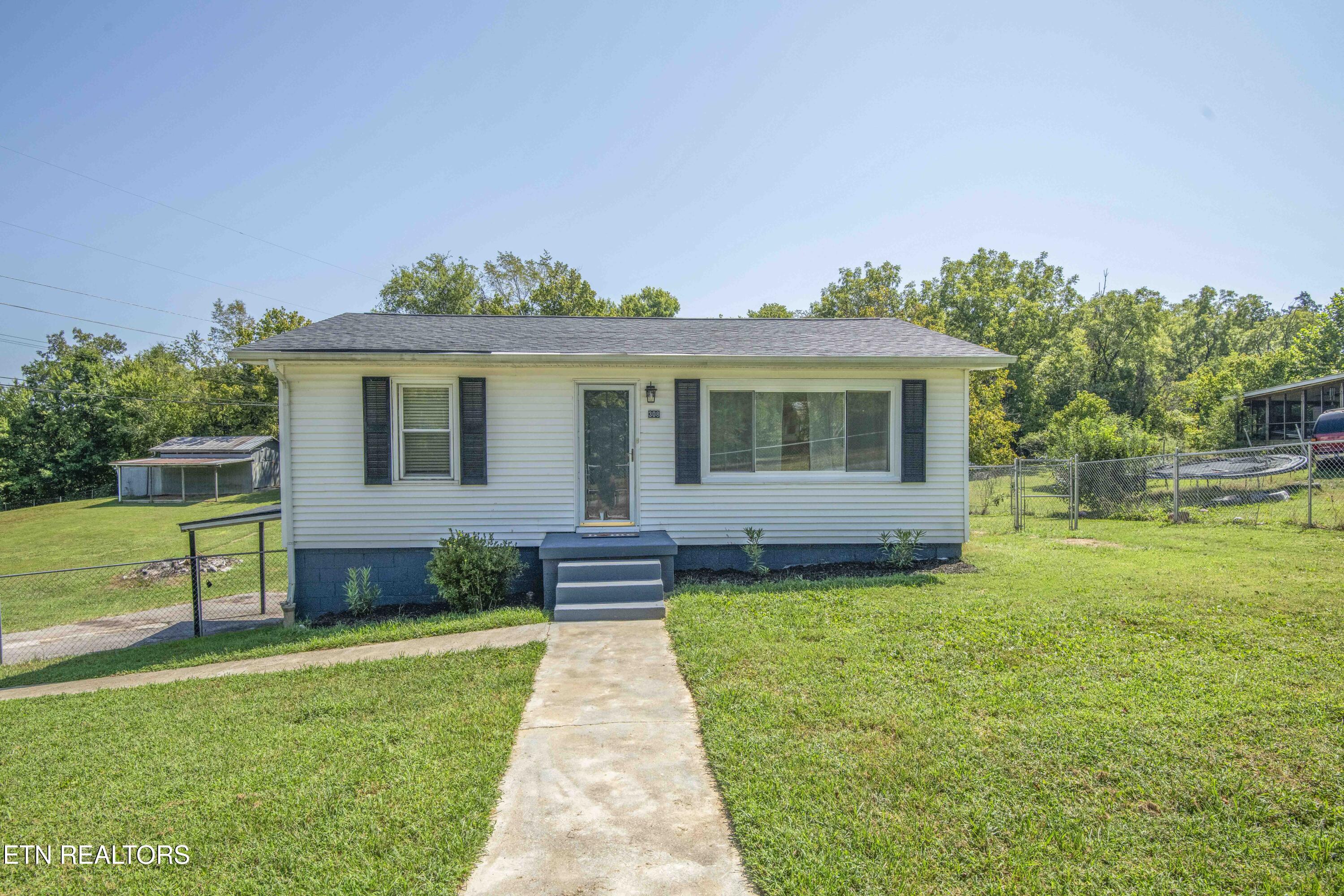 308 Cash Rd — photo