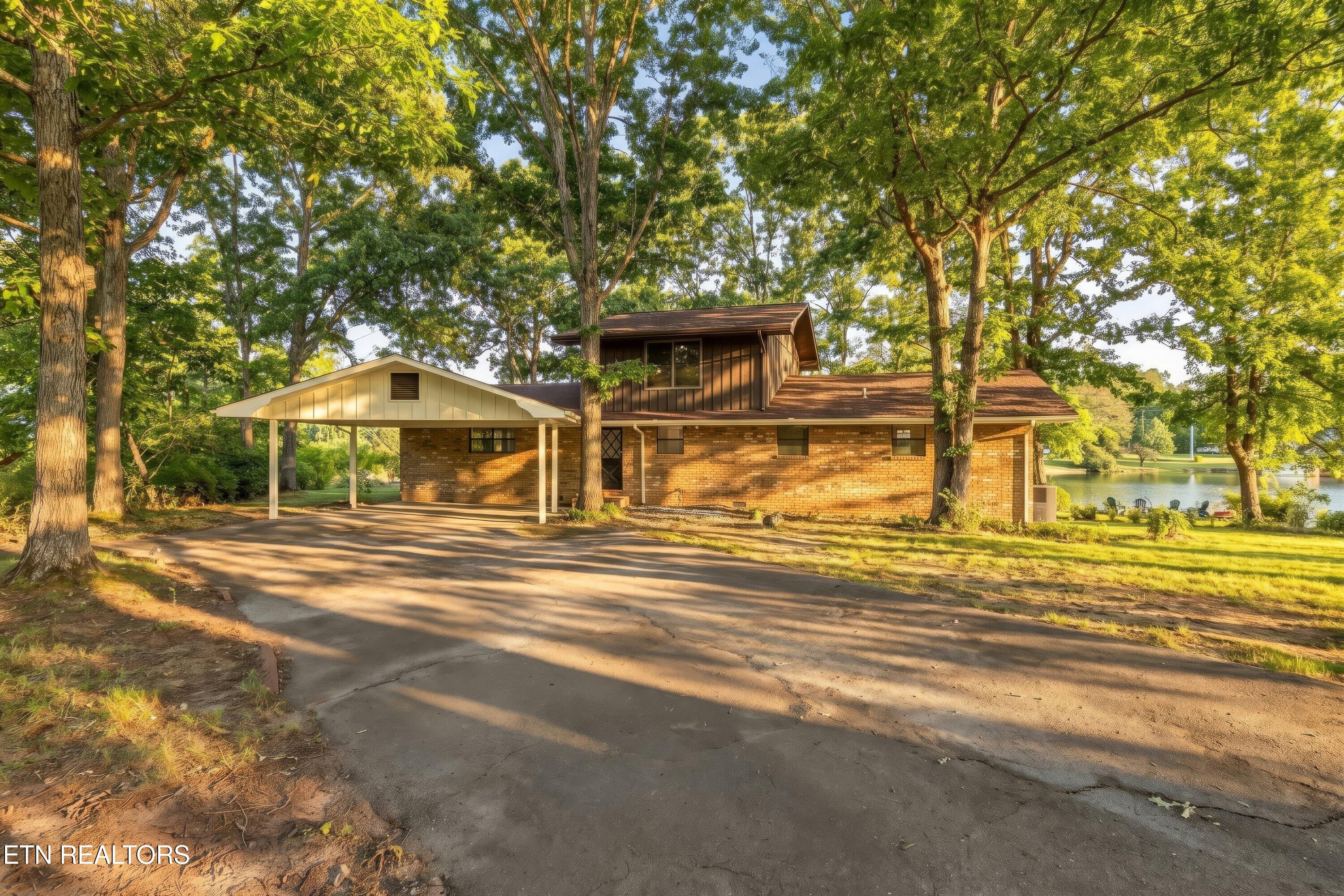 2024 Cravens Drive — photo