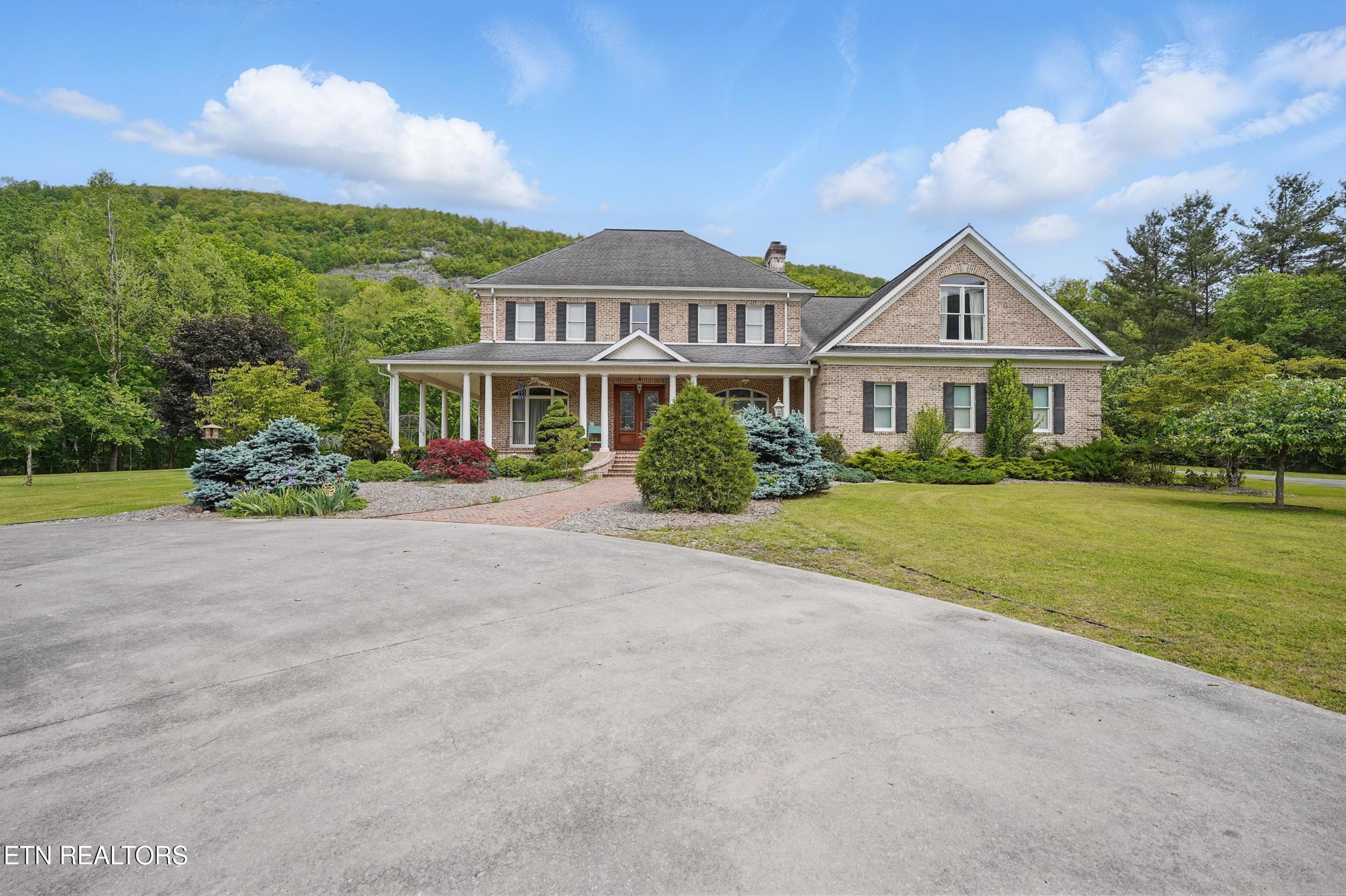 6005 Powell Valley Rd — photo