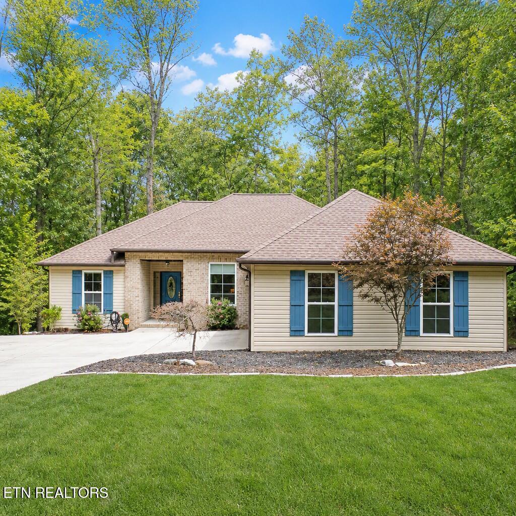 121 Shelley Lane — photo