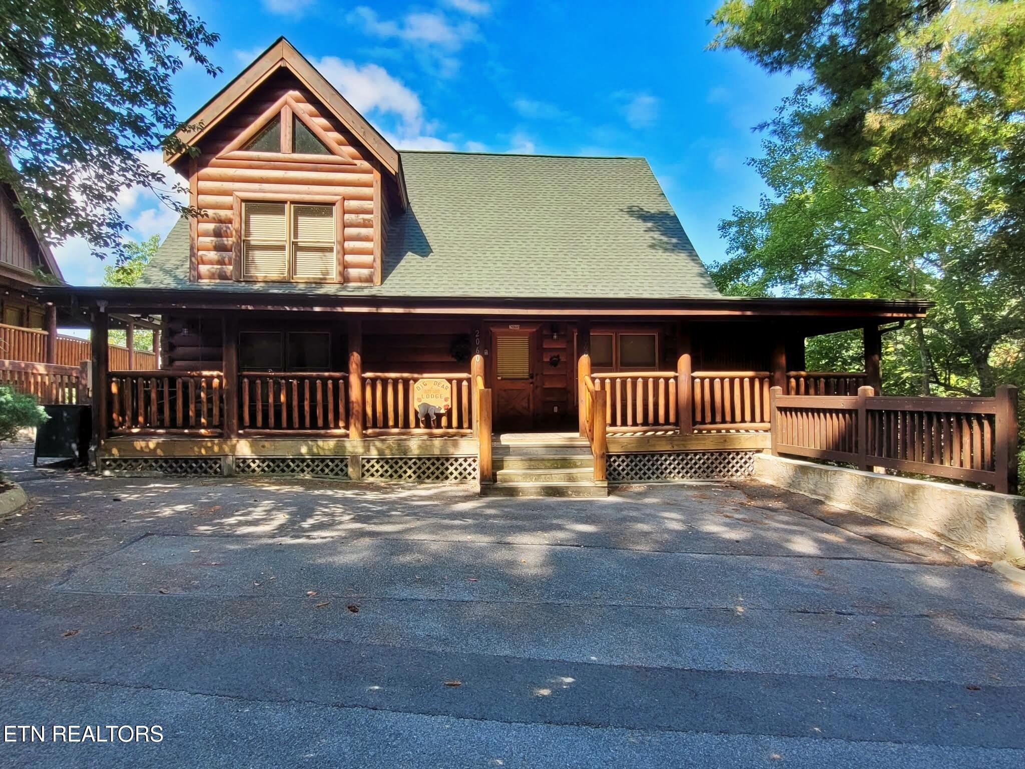 2060 Bear Haven Way — photo
