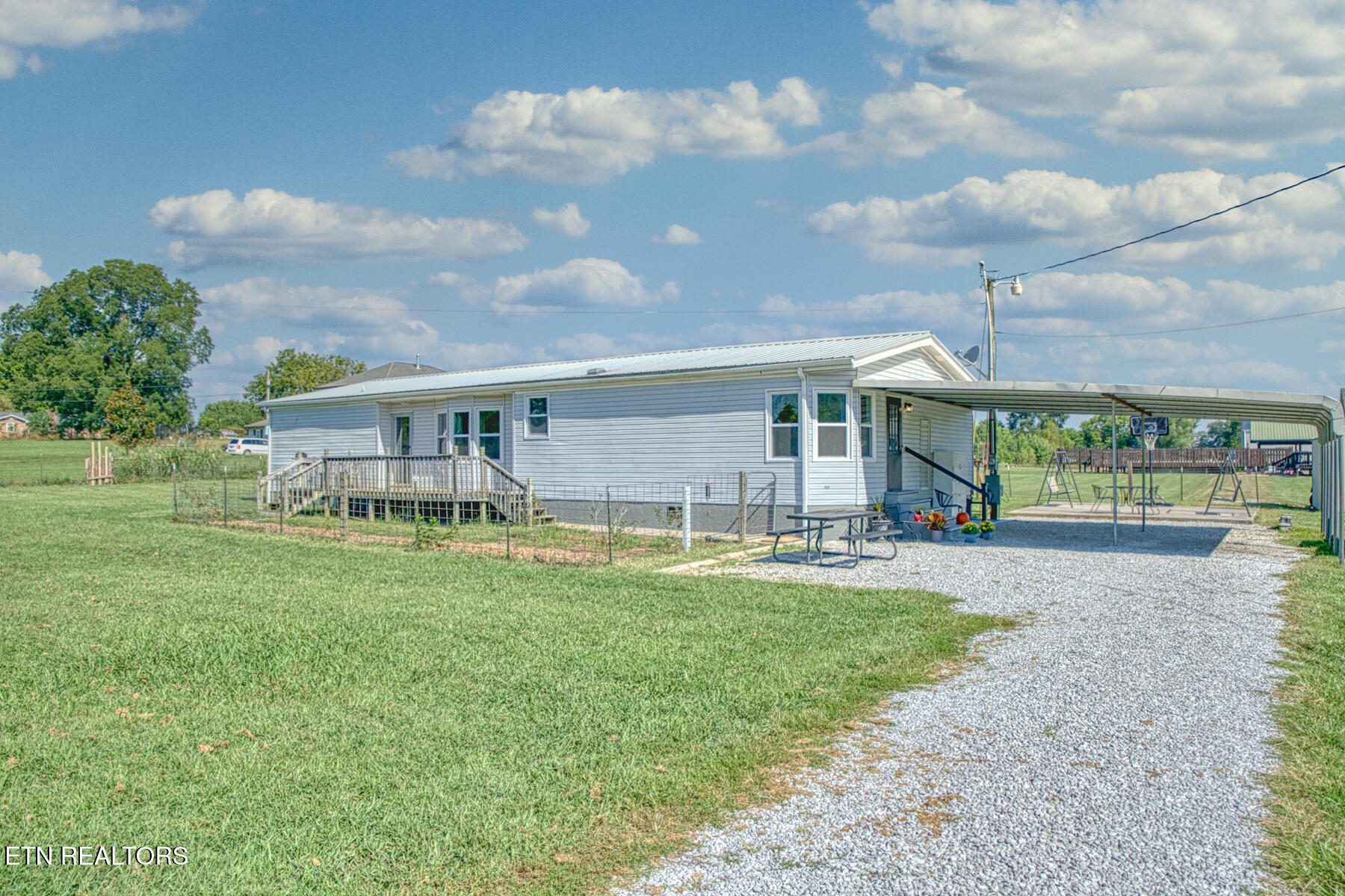 856 Corinth Rd — photo