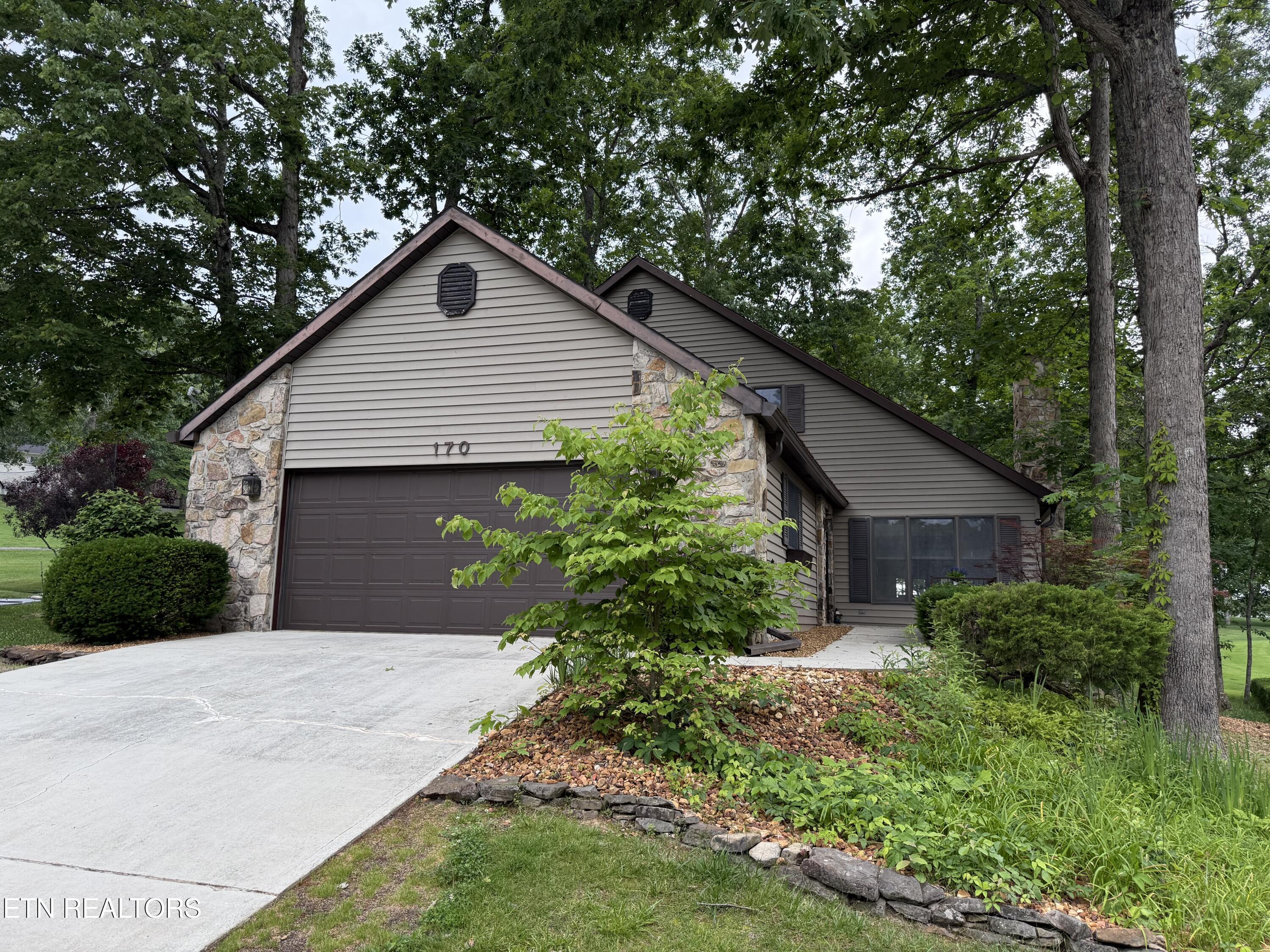 170 Baltusrol Rd — photo