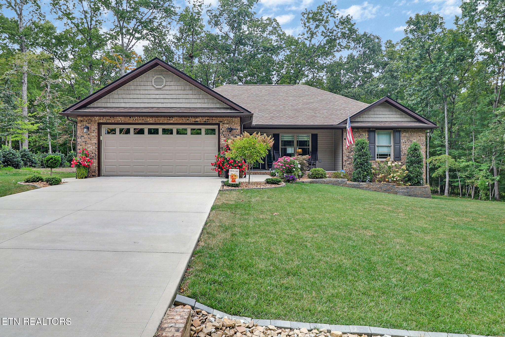 148 & 146 Beachwood Drive — photo