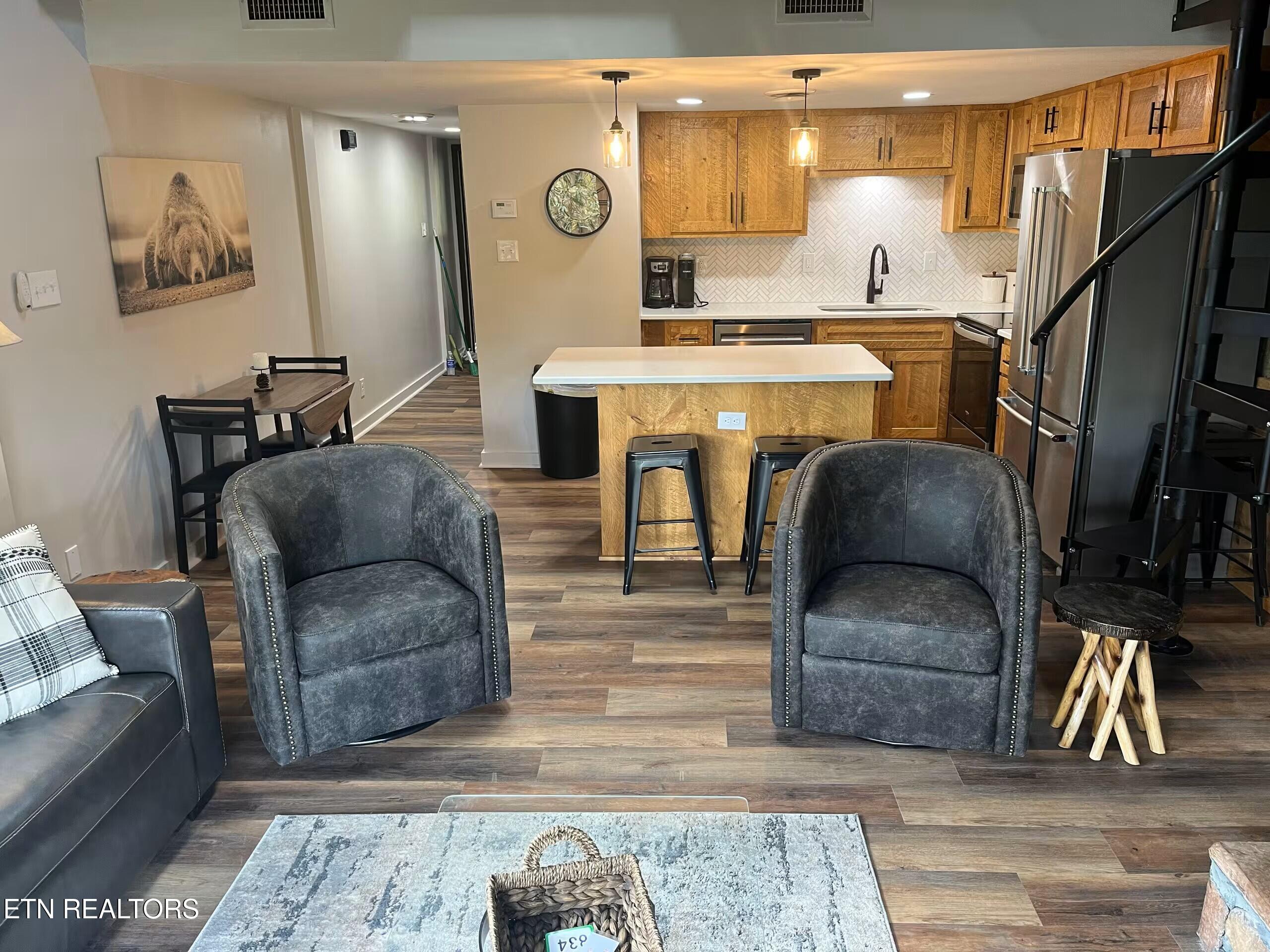 1081 Cove Rd Apt 834 — photo
