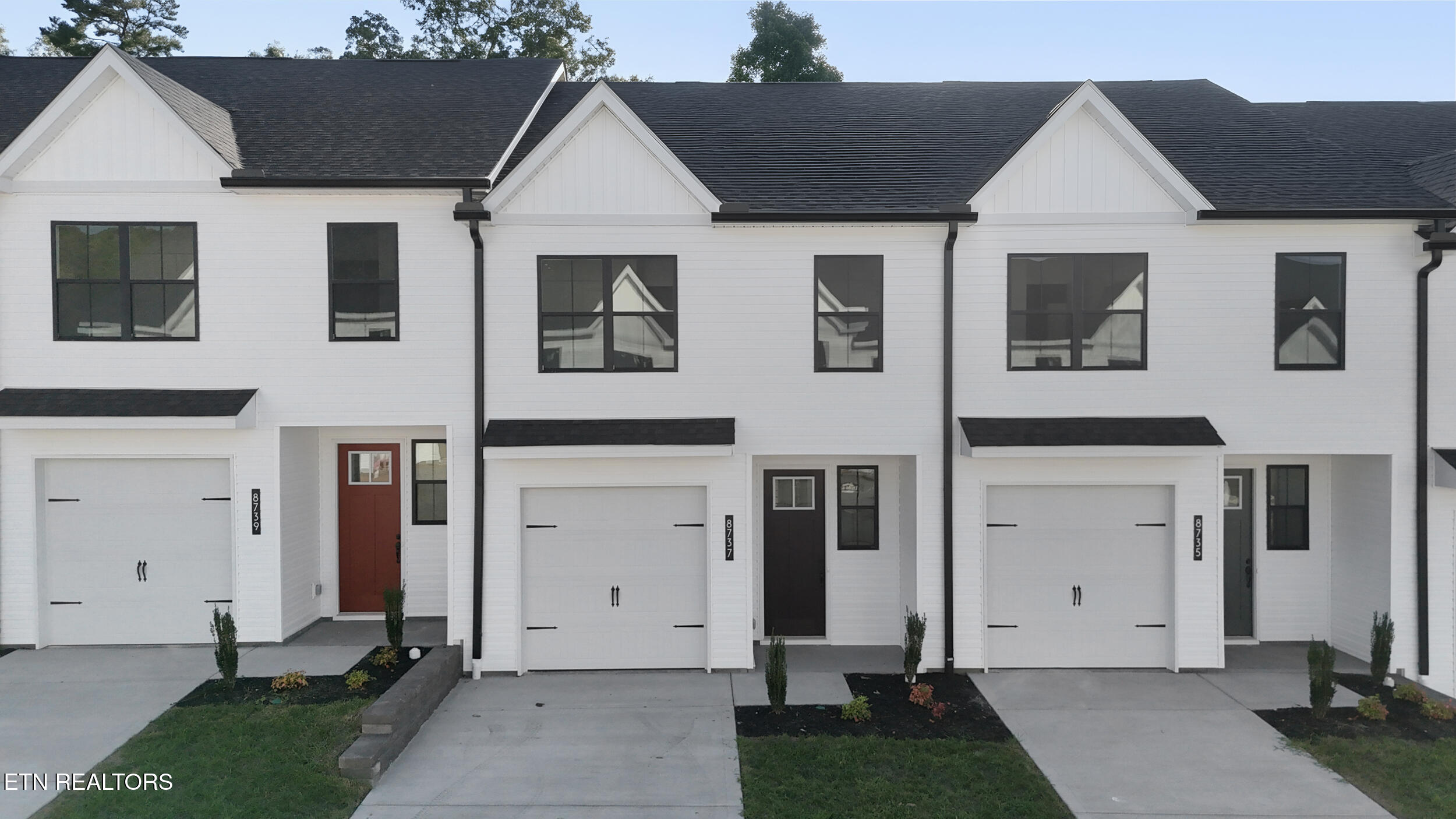8737 Chapman Trace Way — photo