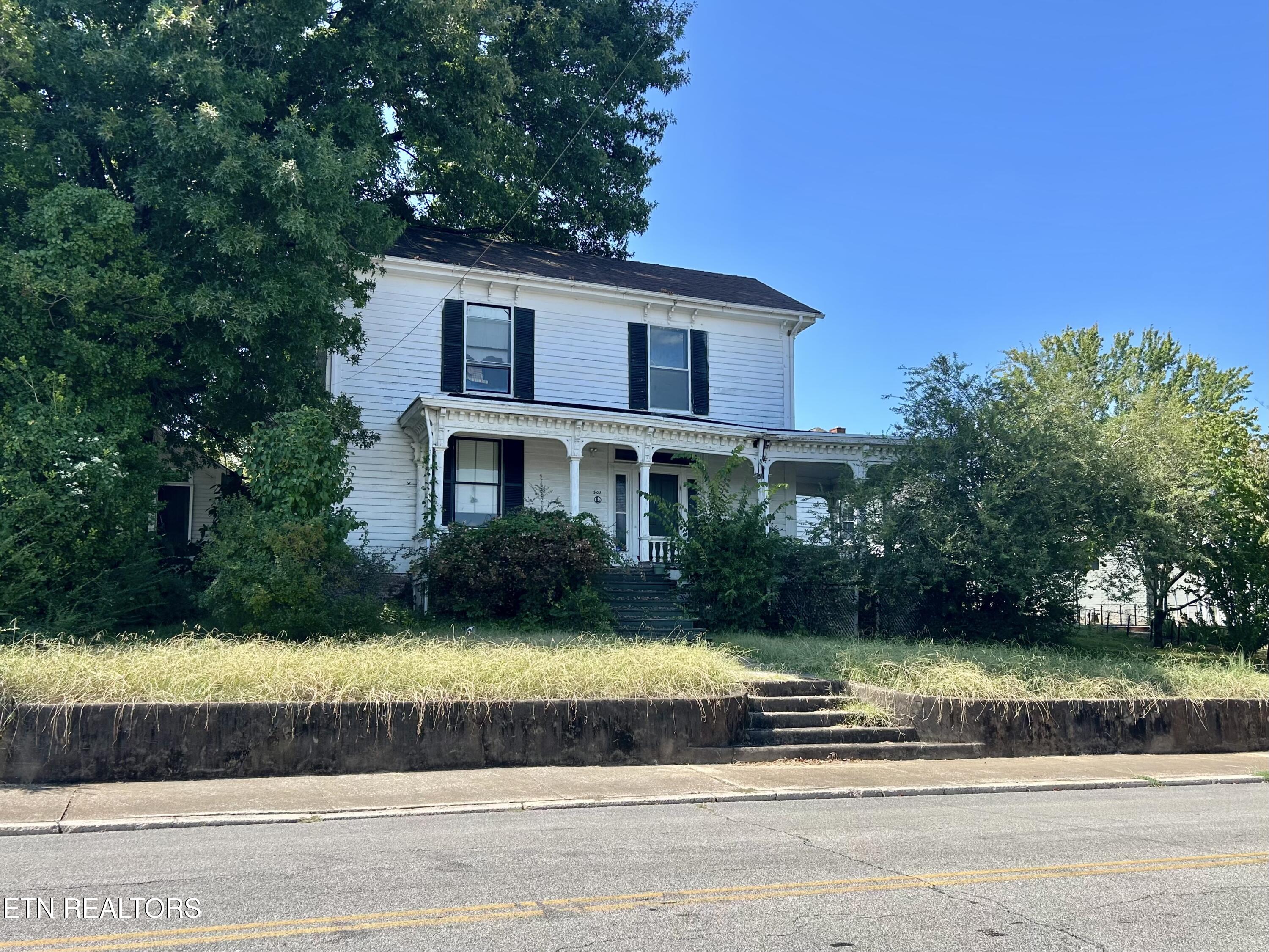 501 N High St — photo