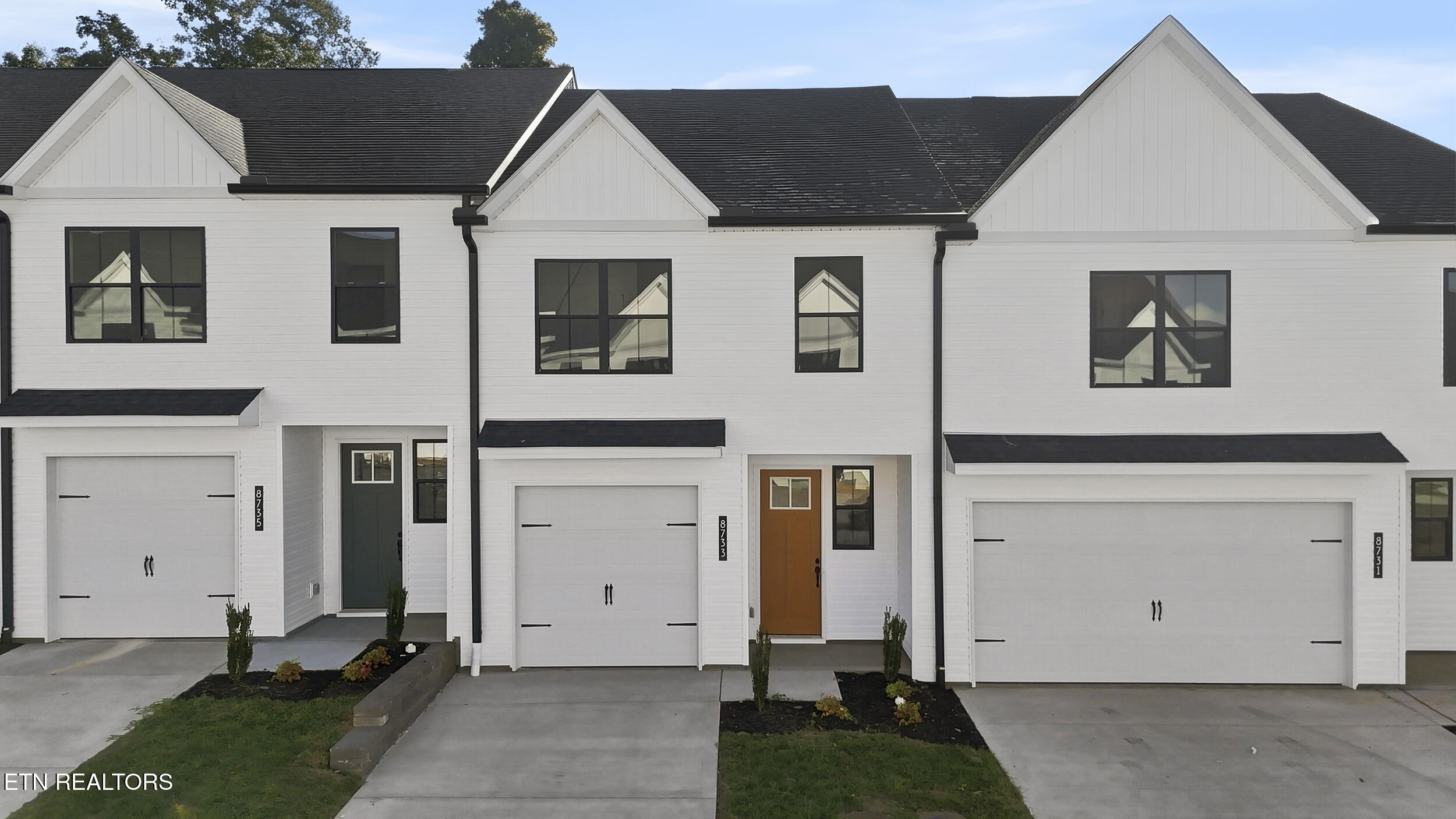 8733 Chapman Trace Way — photo