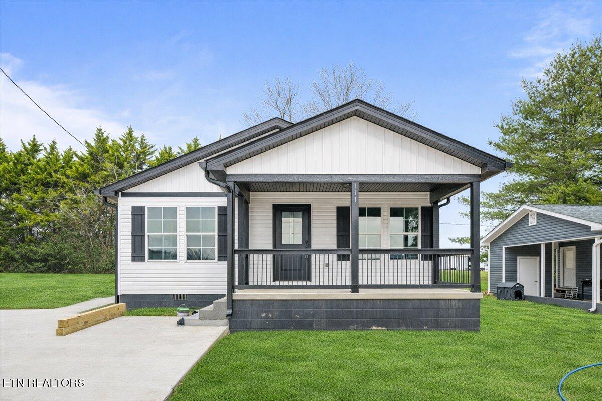 111 Azalea Lane 2 — photo