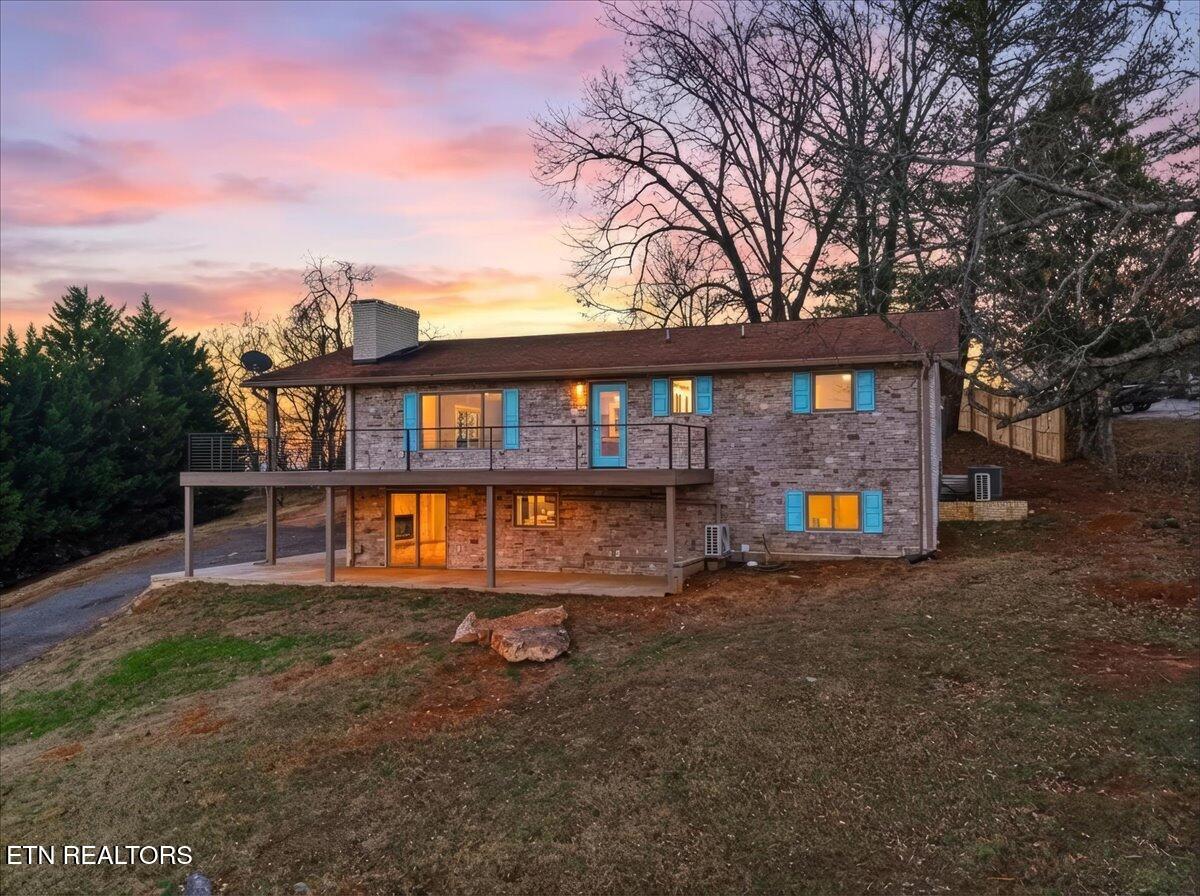 743 Garrett Rd — photo